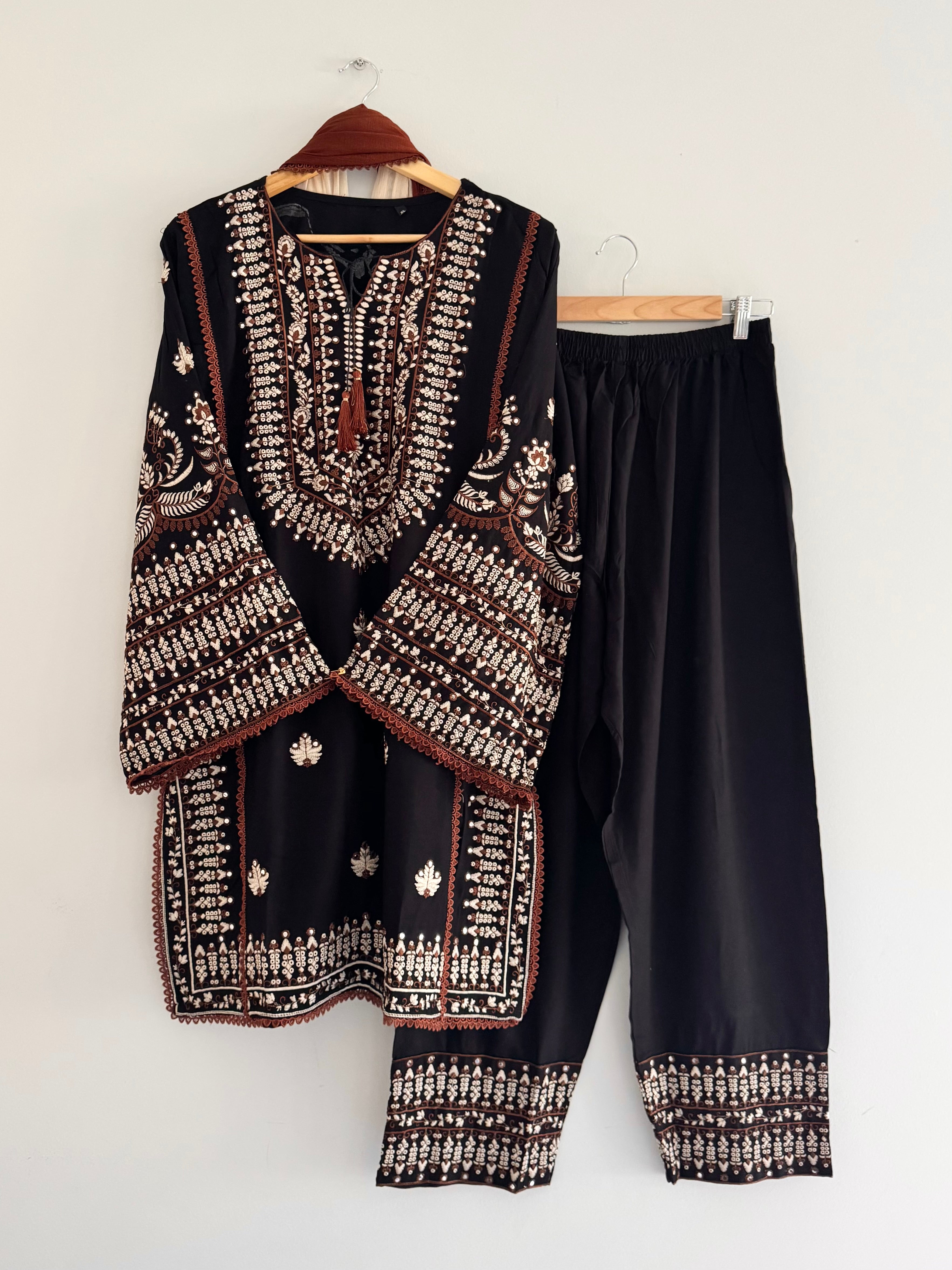 Inaya Suit Set