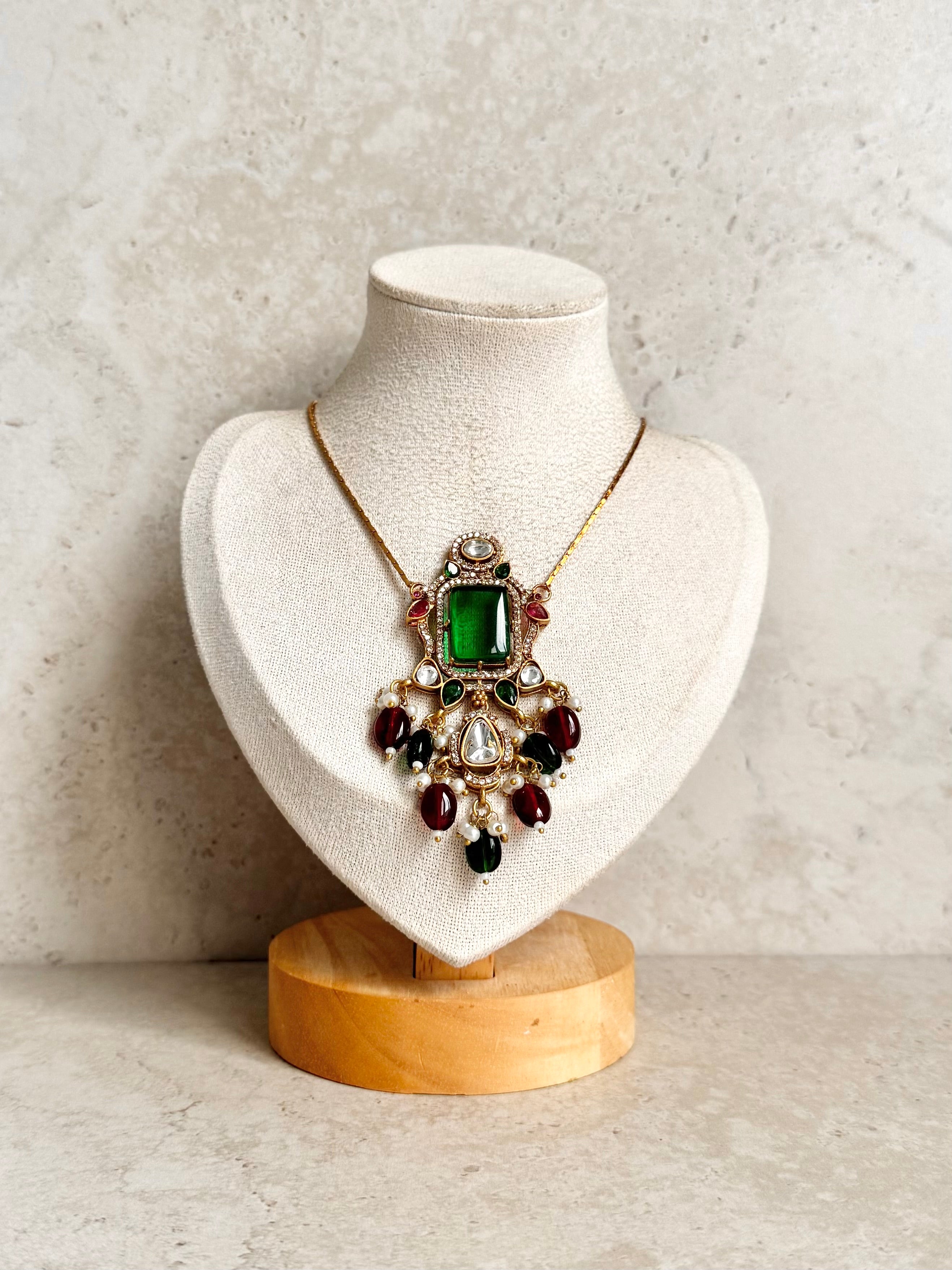 Pragati Necklace Set