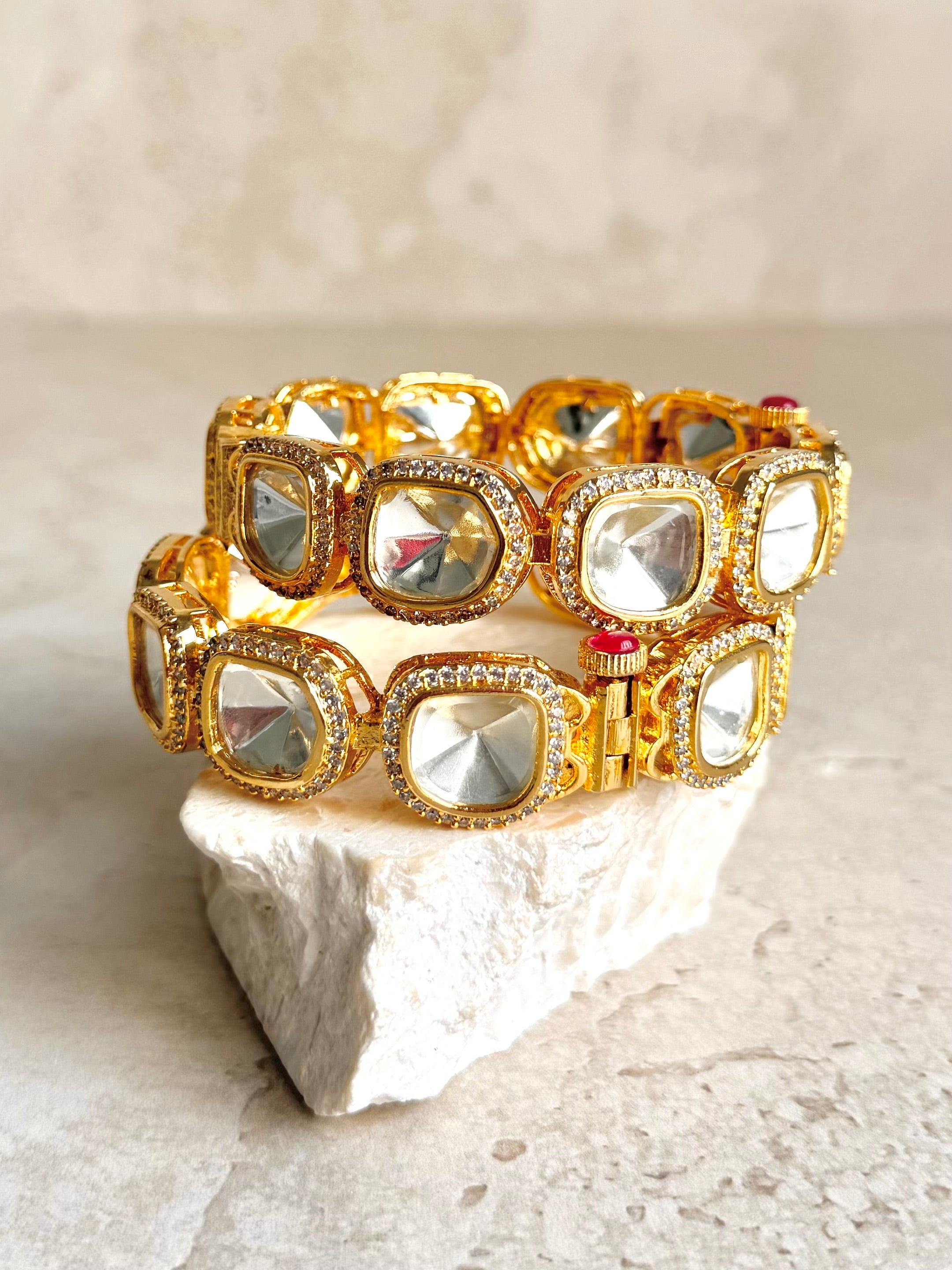 Arohi Bangles