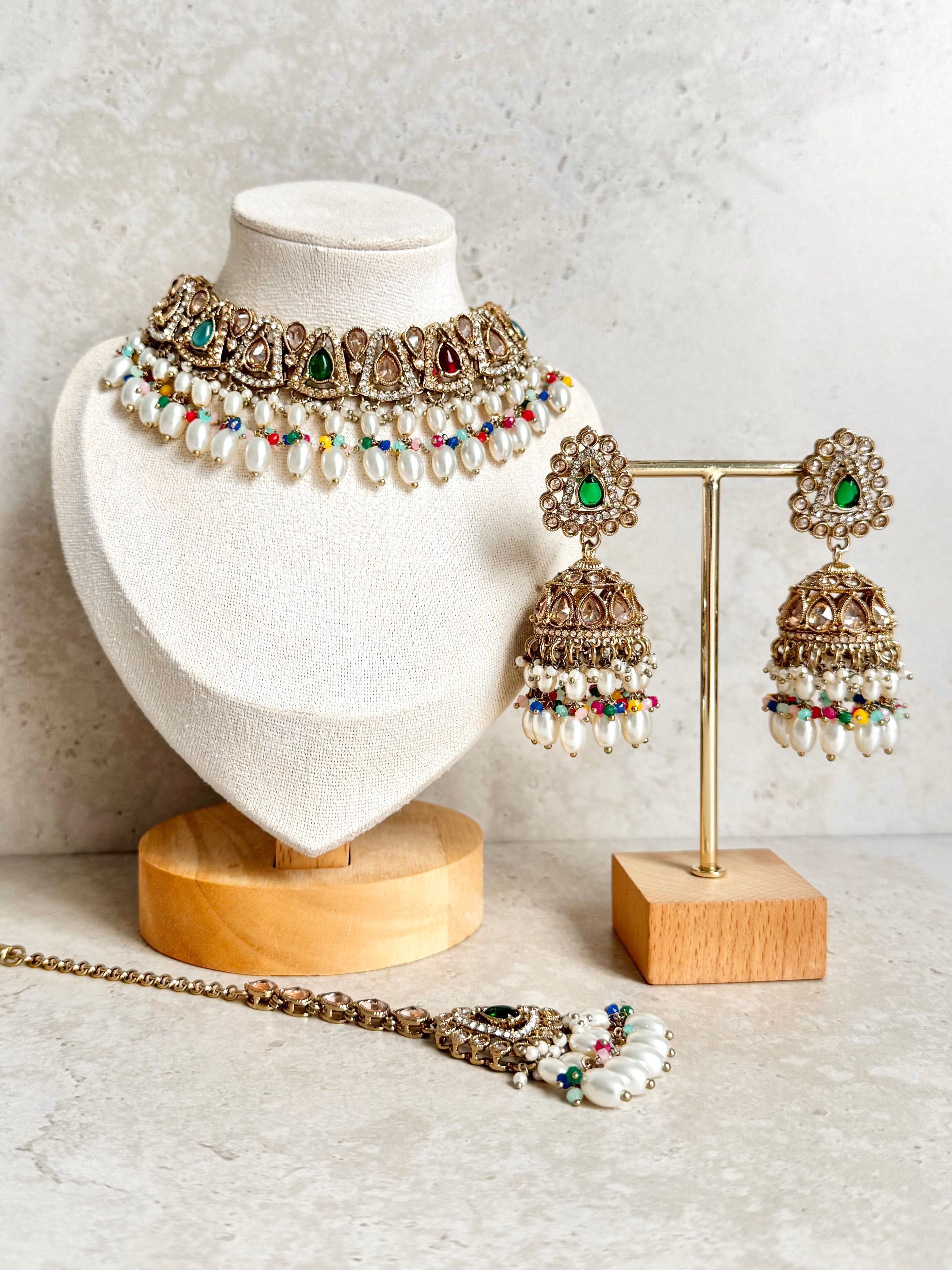 Ash Necklace Set