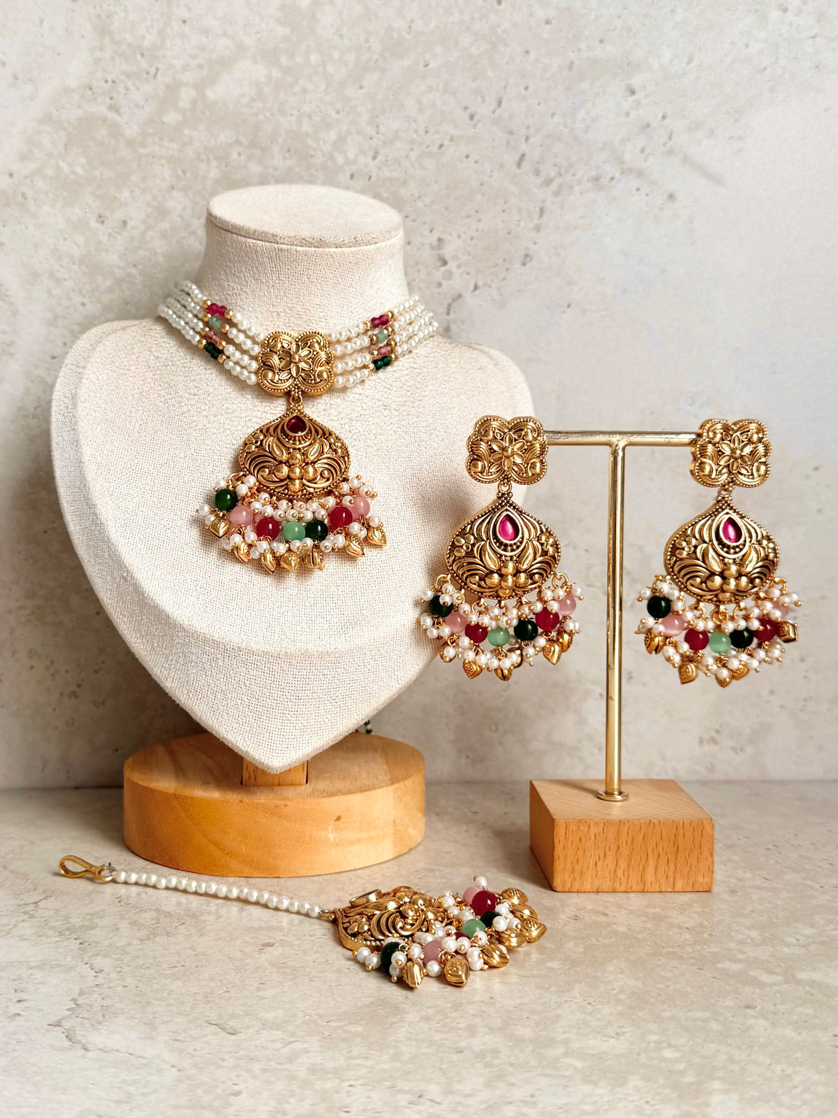 Rubina Necklace Set