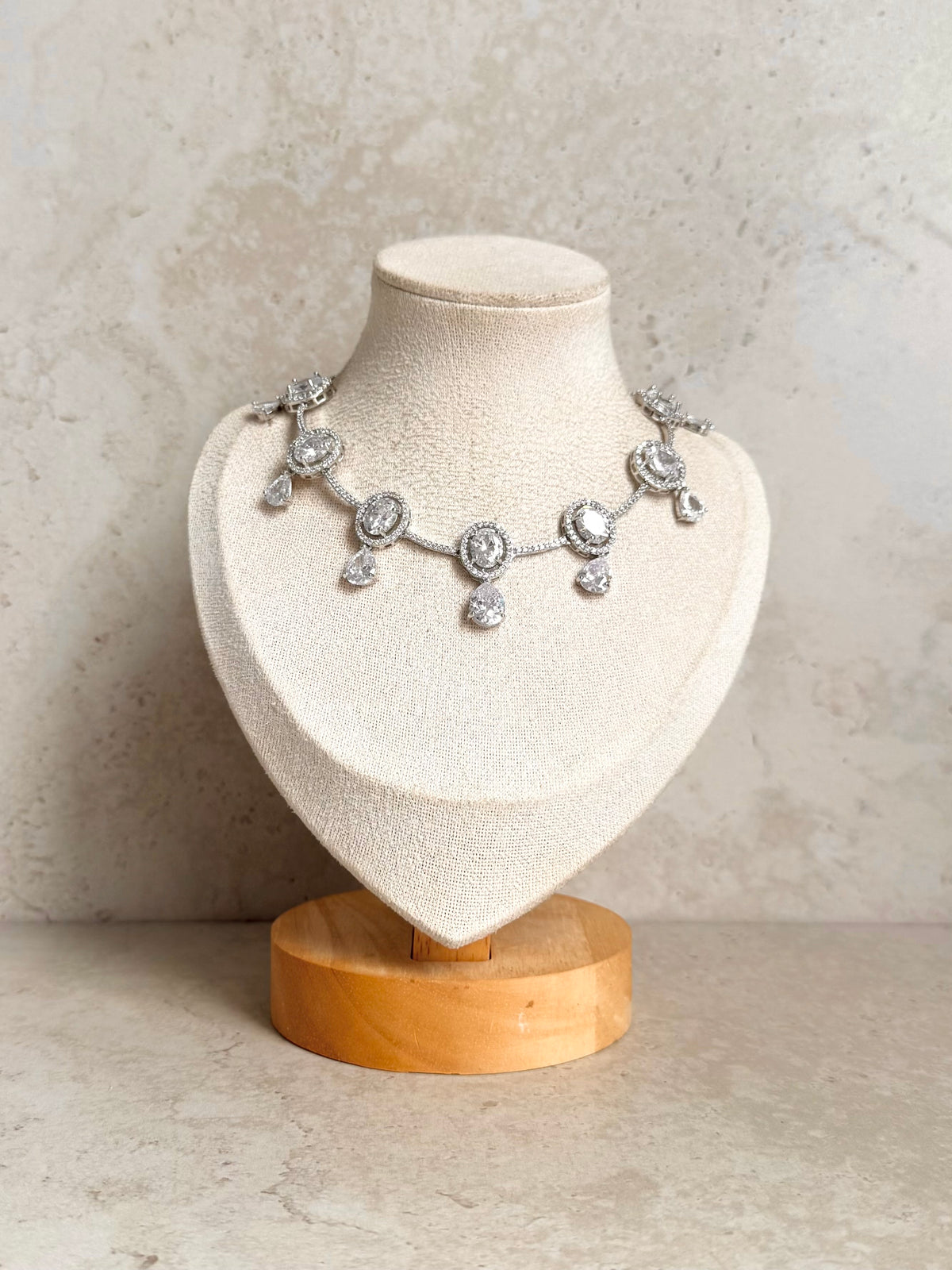 Mansi Necklace Set