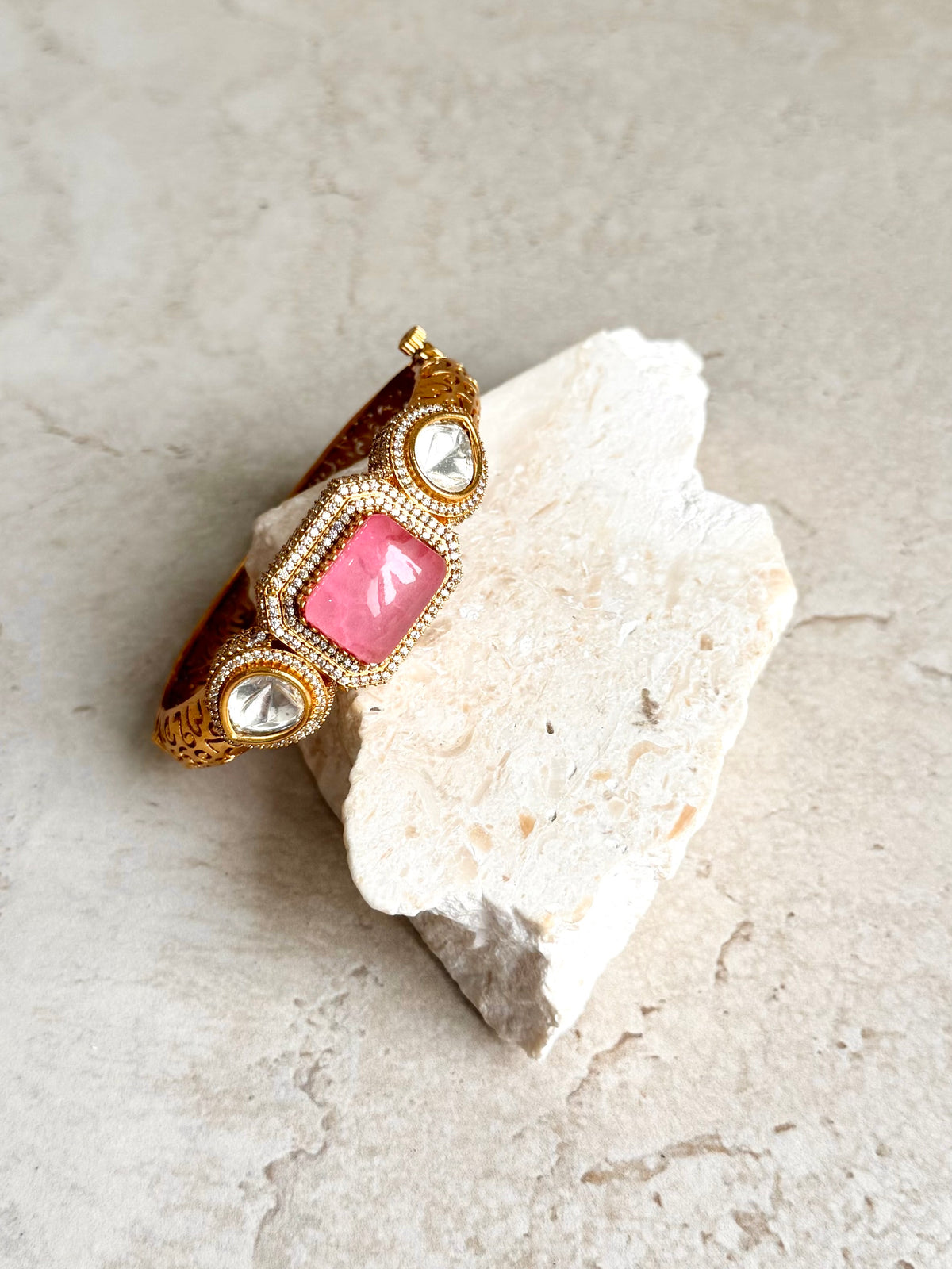 Anu Bangle