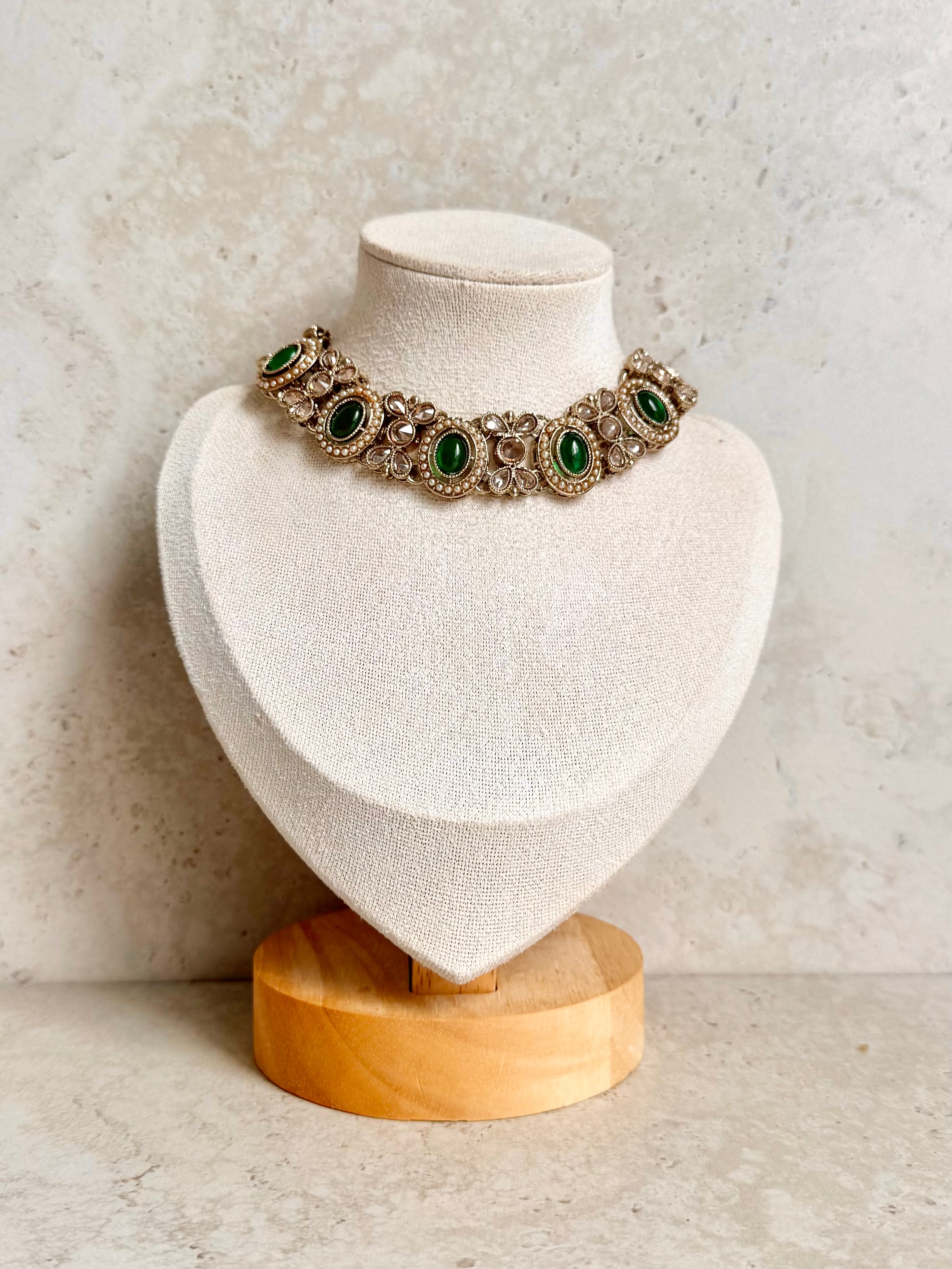 Jaspreet Necklace Set