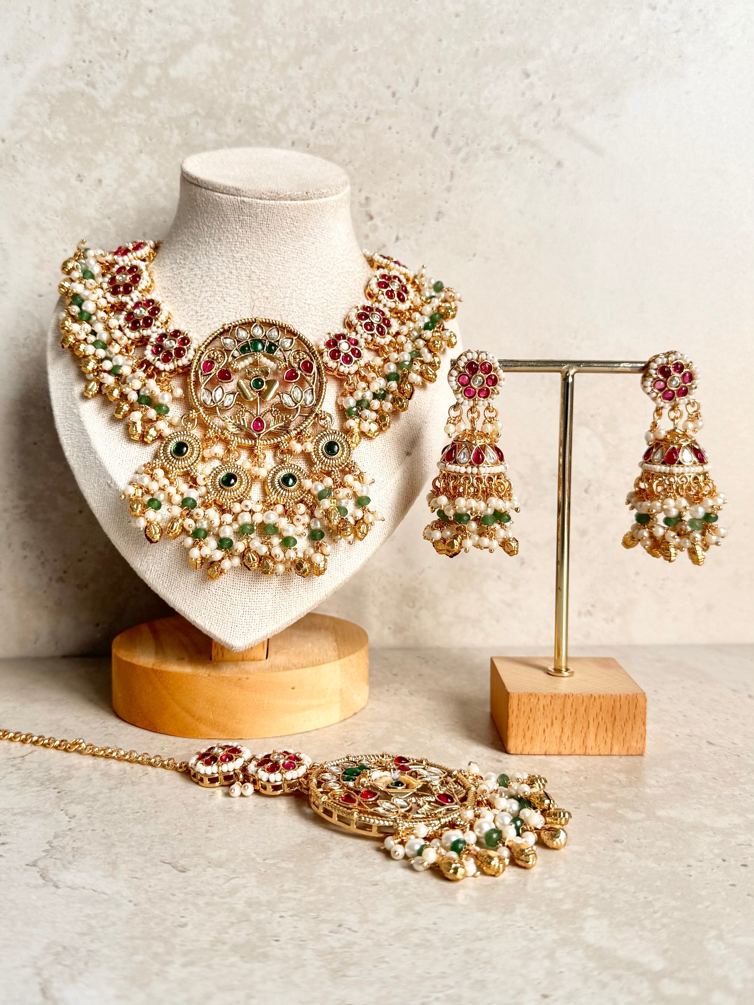Tasnim Necklace Set