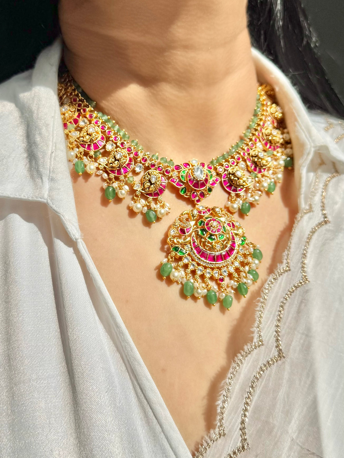Sargun Necklace Set