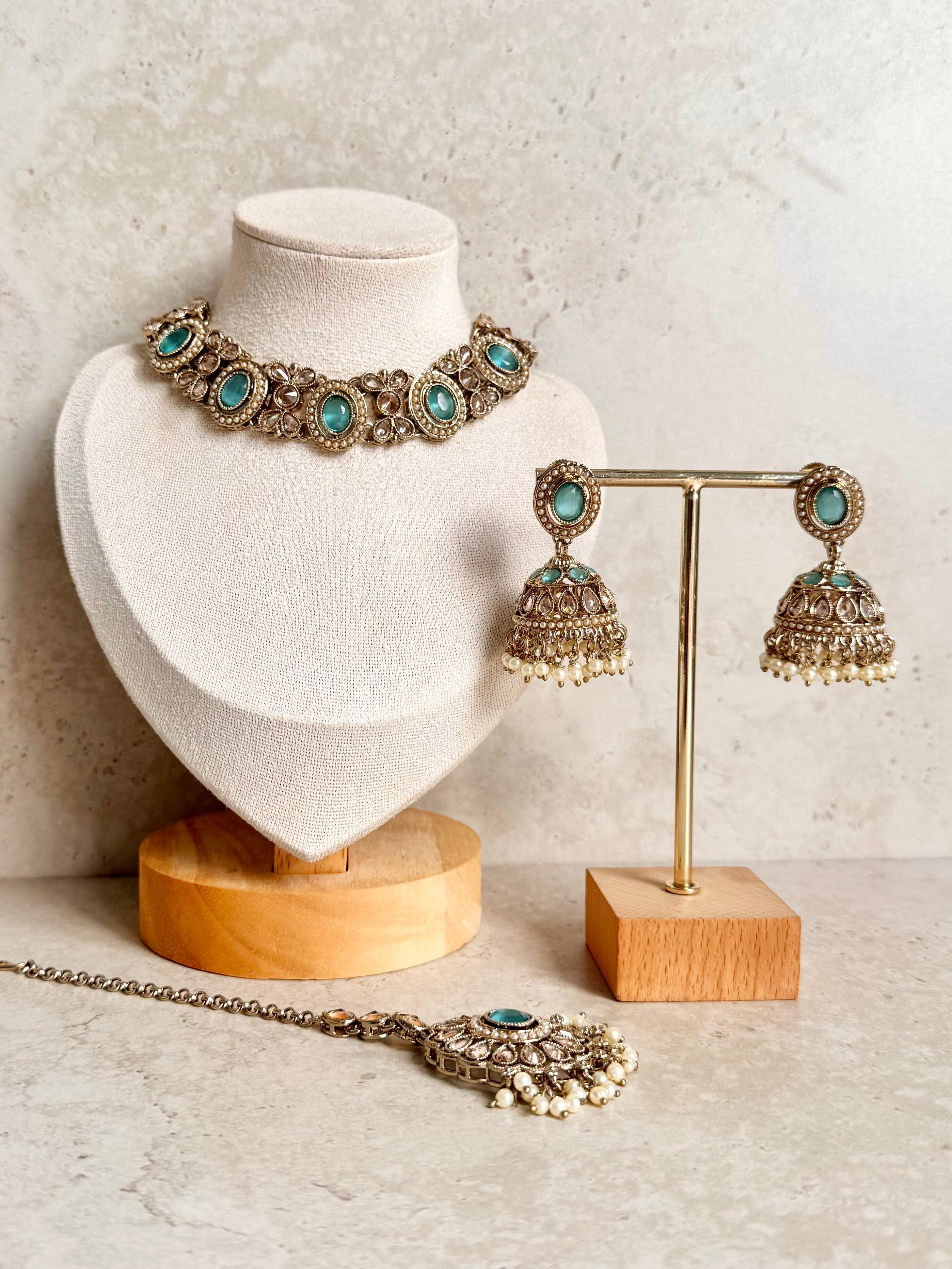 Jaspreet Necklace Set