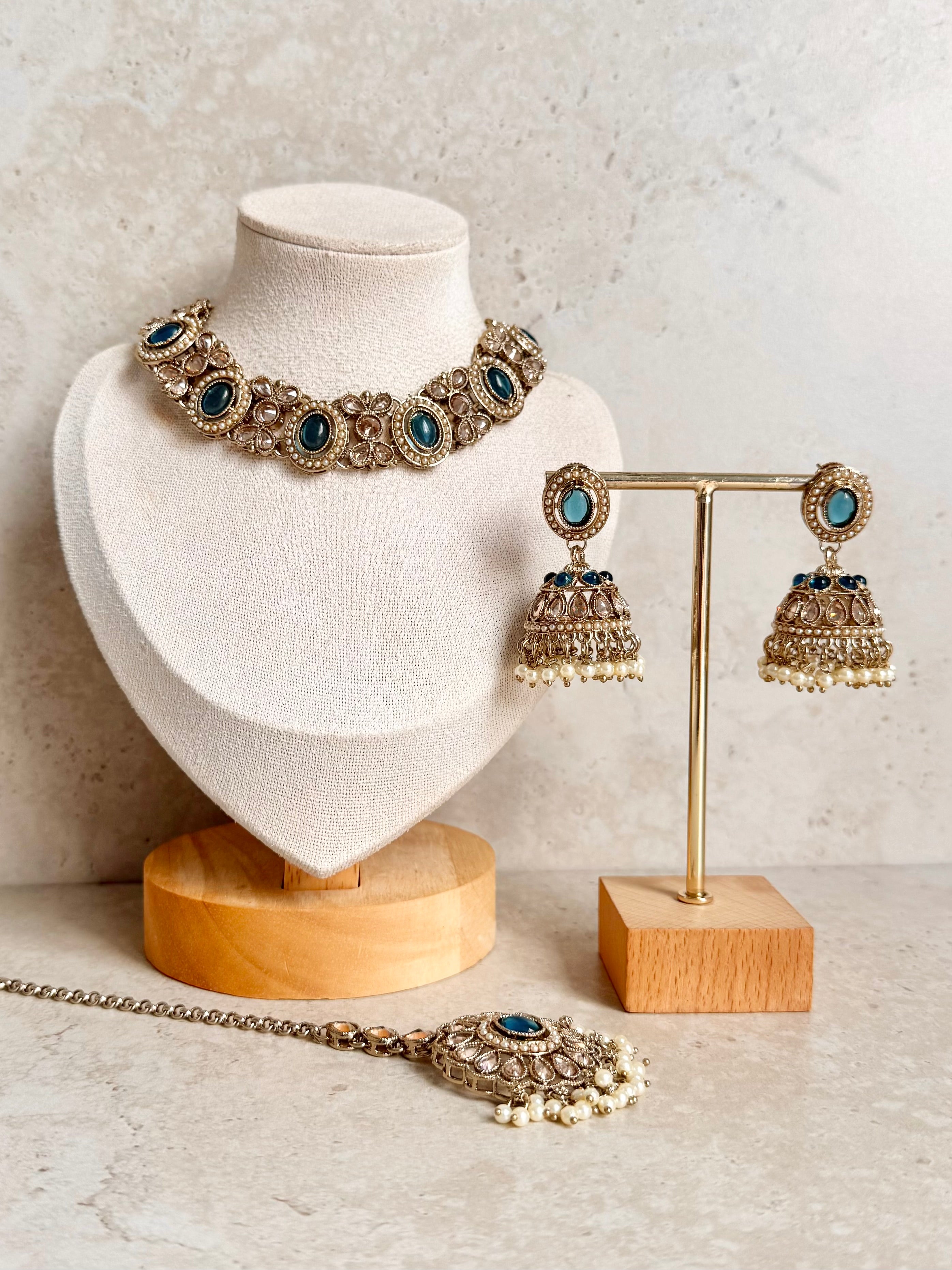 Jaspreet Necklace Set