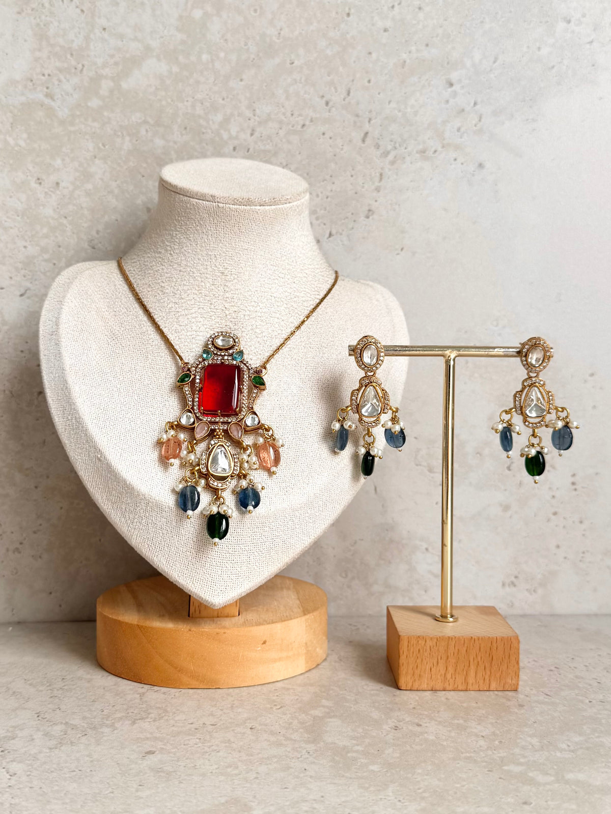 Pragati Necklace Set