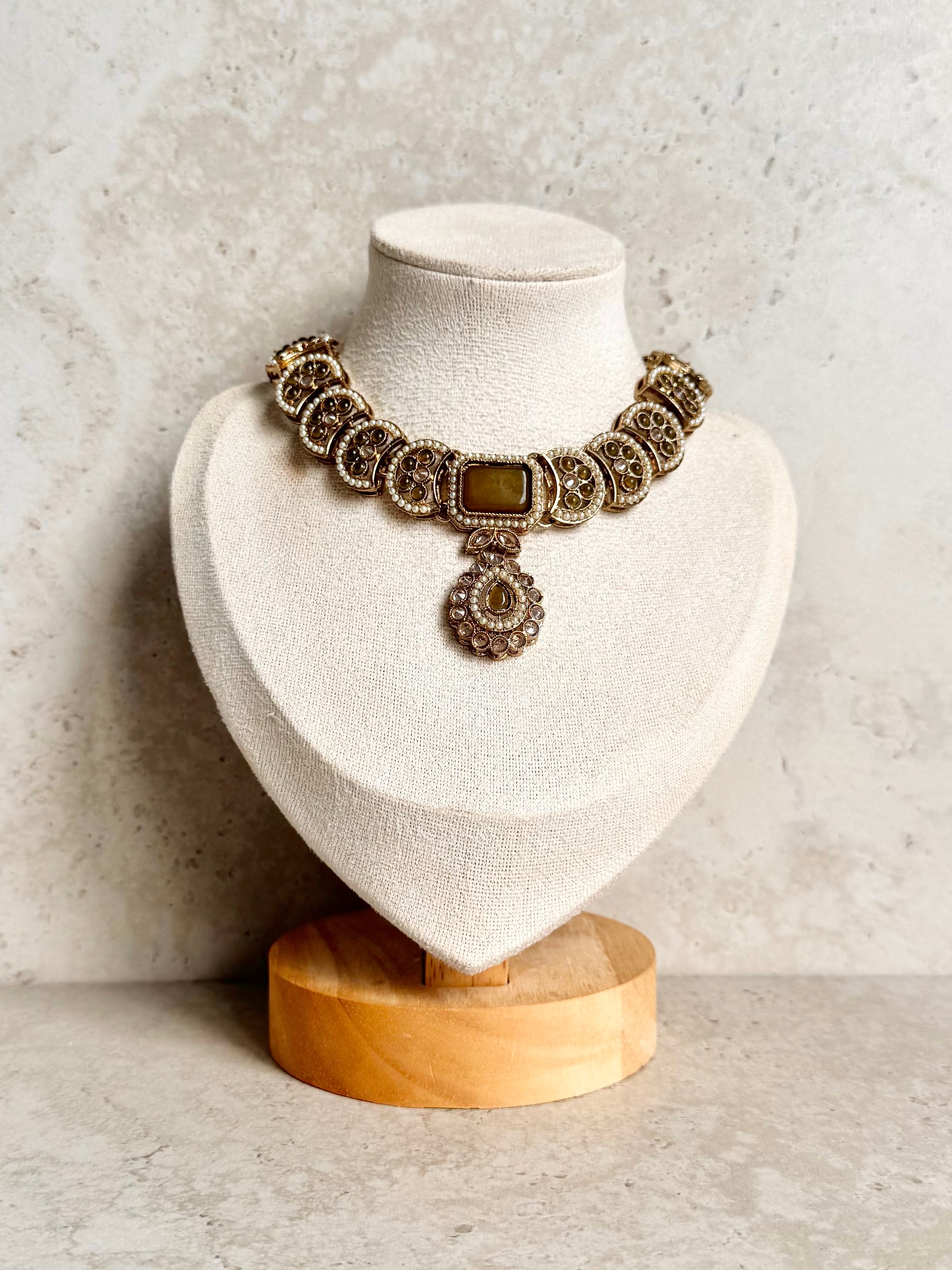 Reem Necklace Set