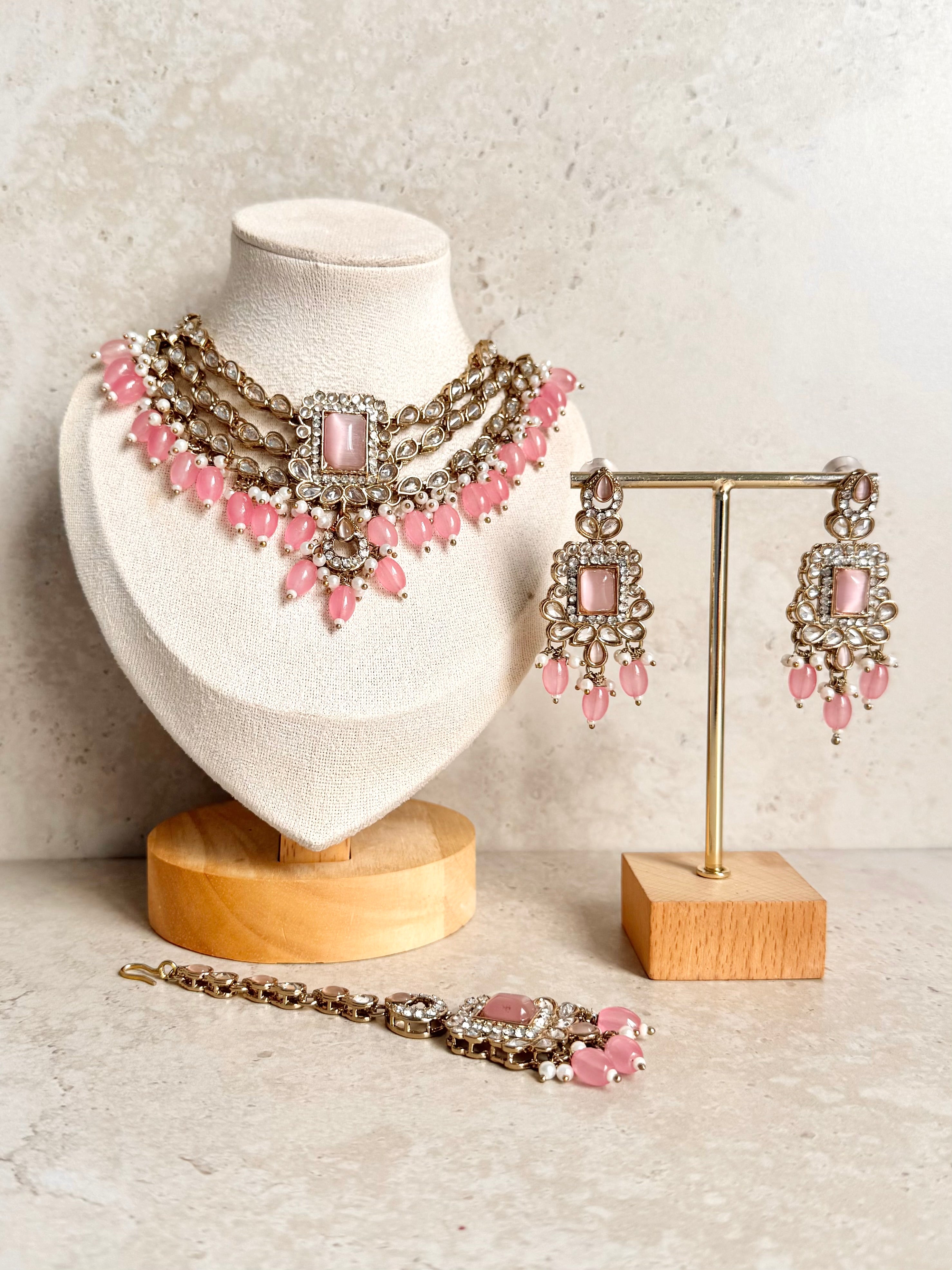 Zohra Necklace Set