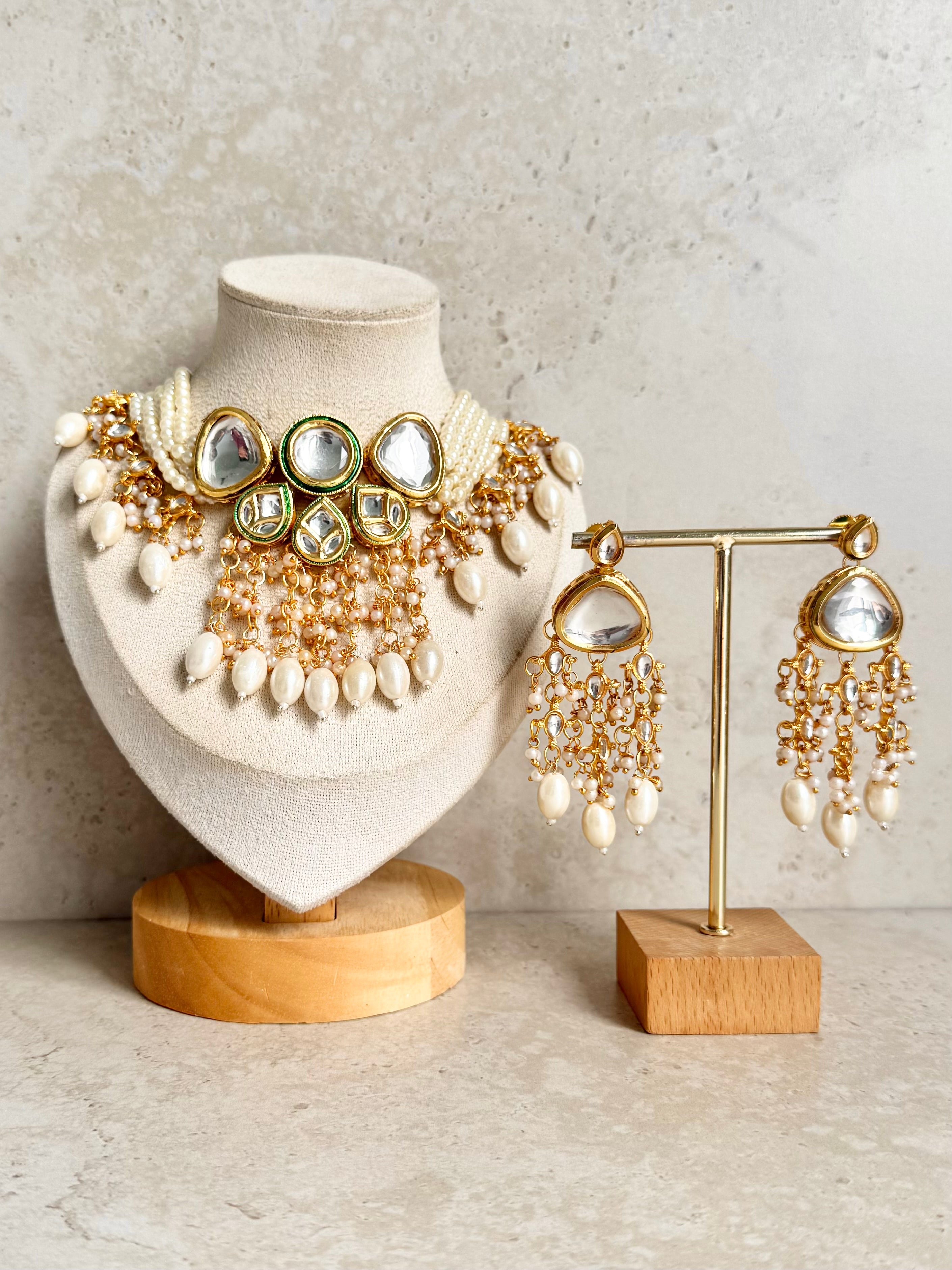 Shaina Necklace Set