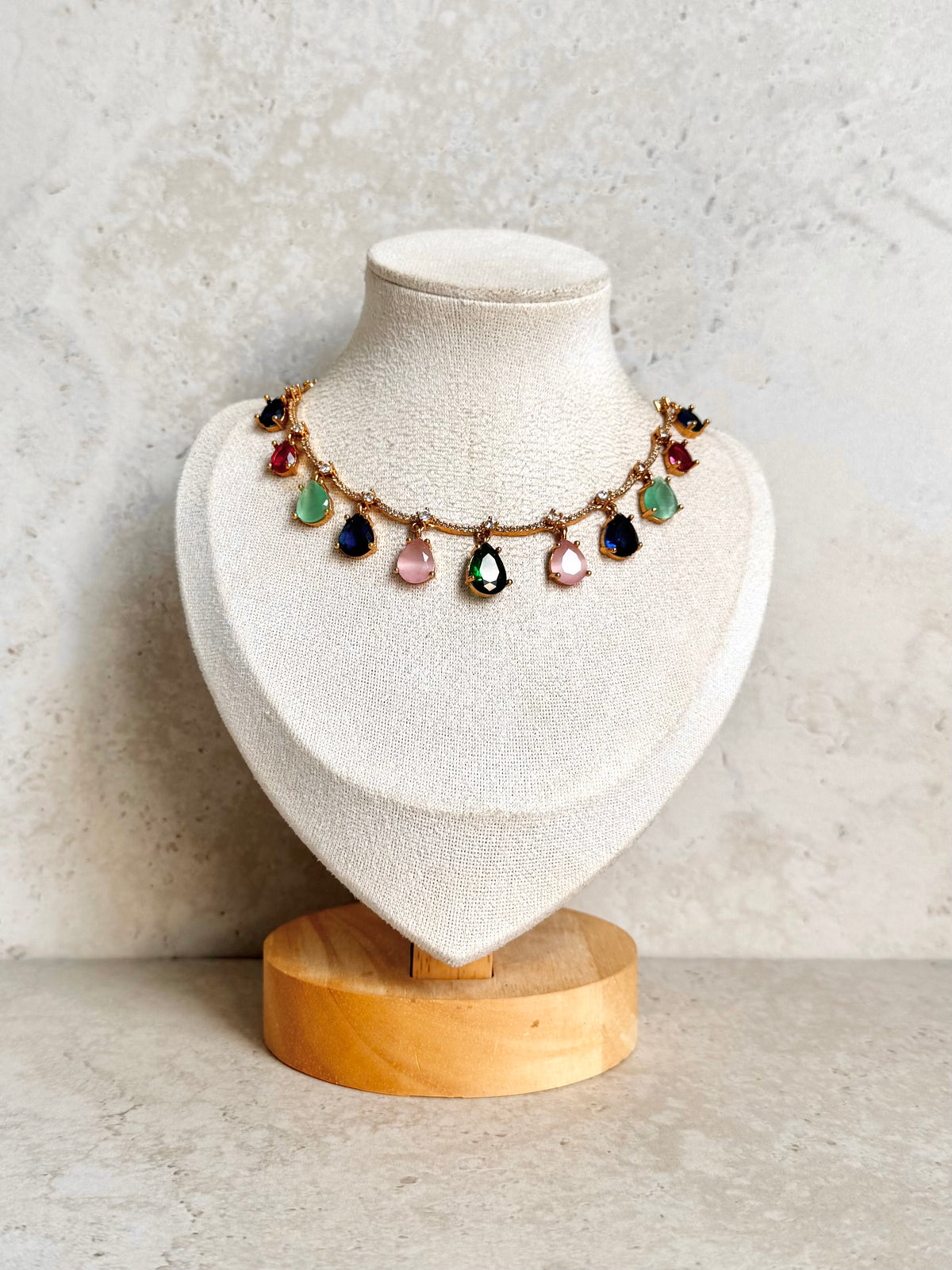 Sapna Necklace Set