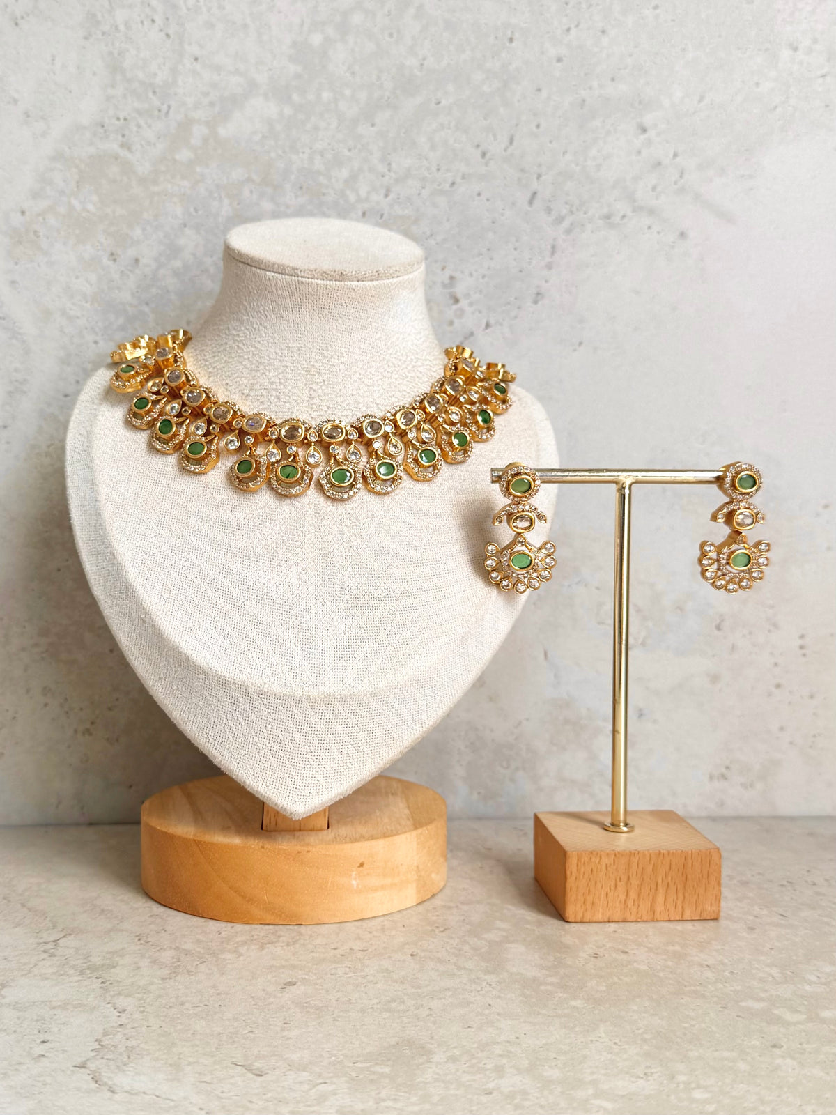 Bani Necklace Set