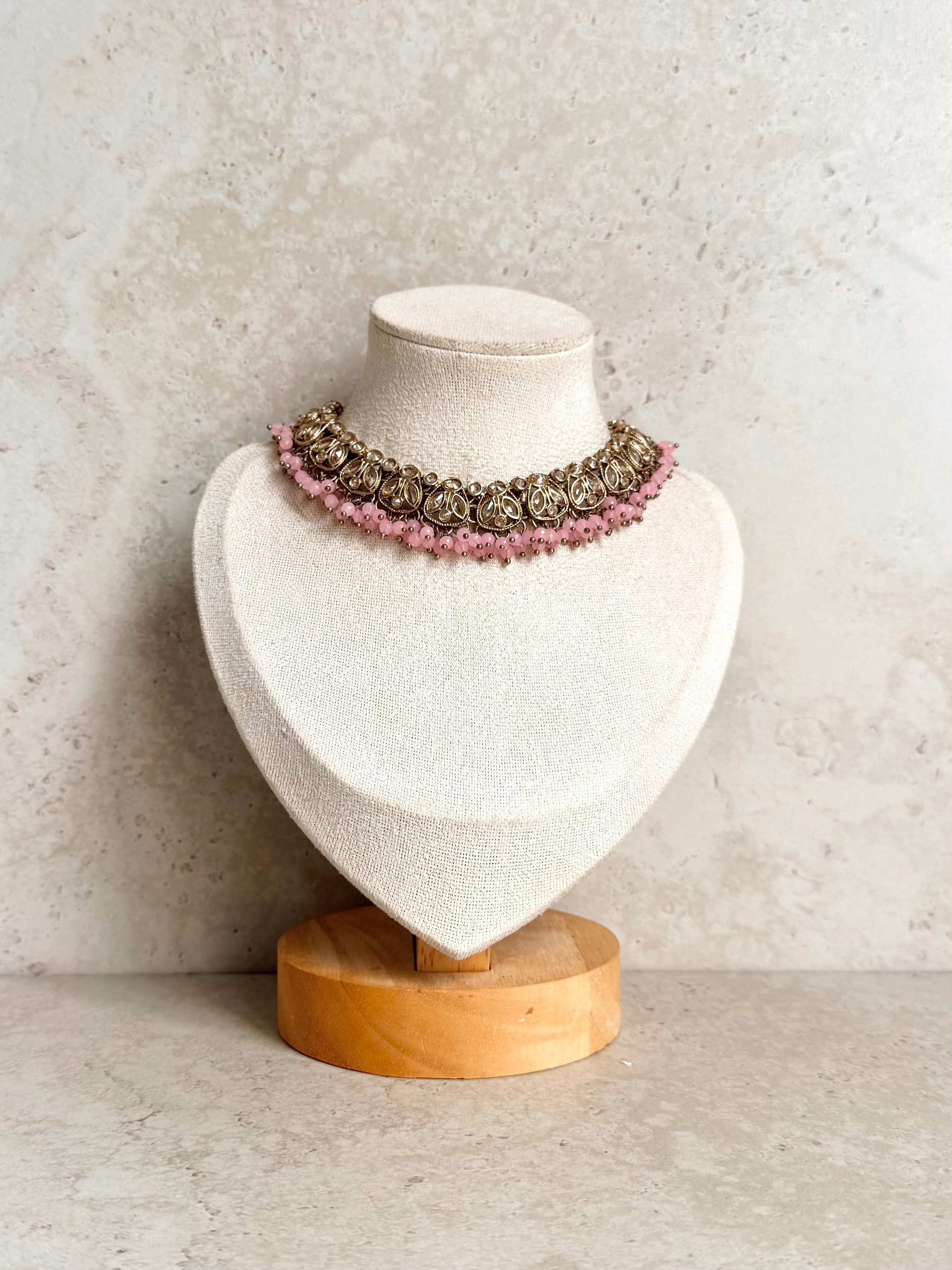 Siya Necklace Set