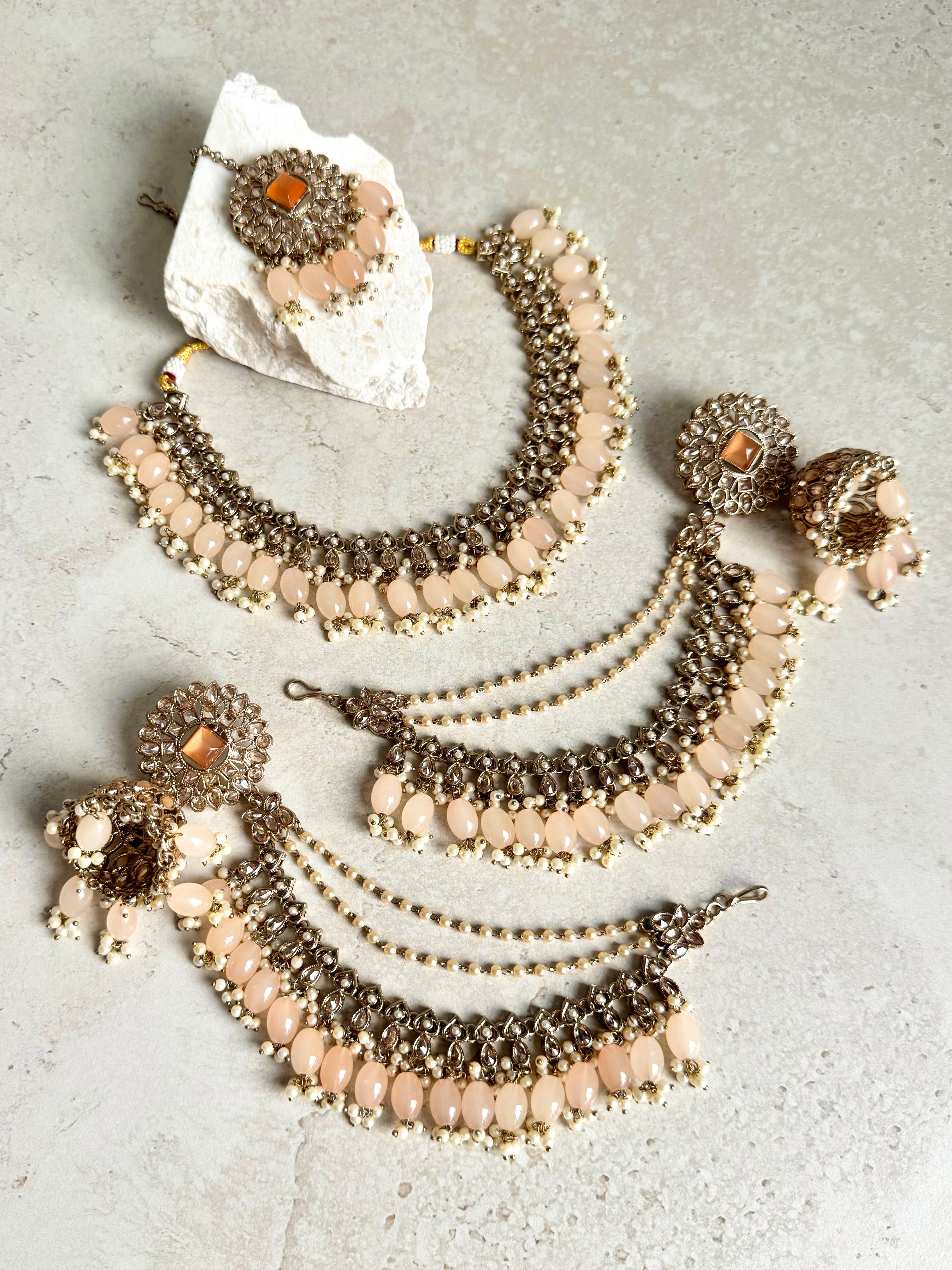 Inaya Necklace Set