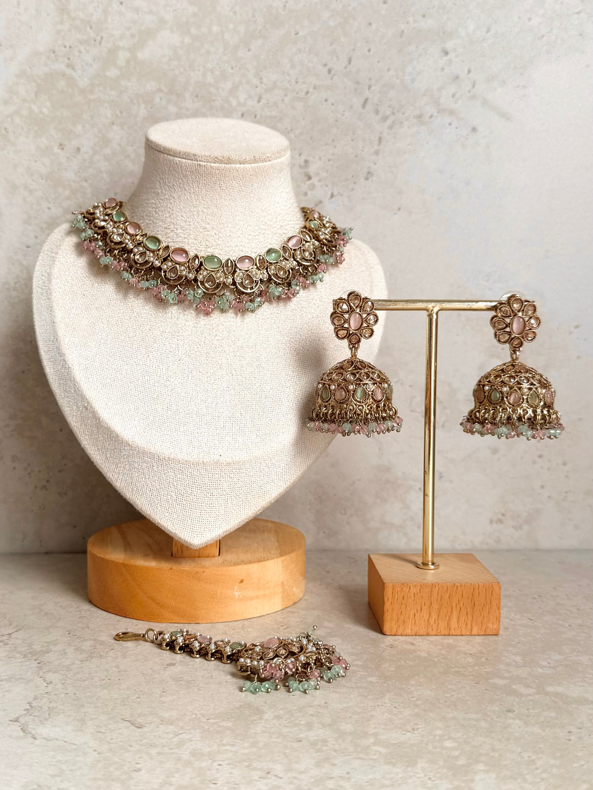 Sunaina Necklace Set