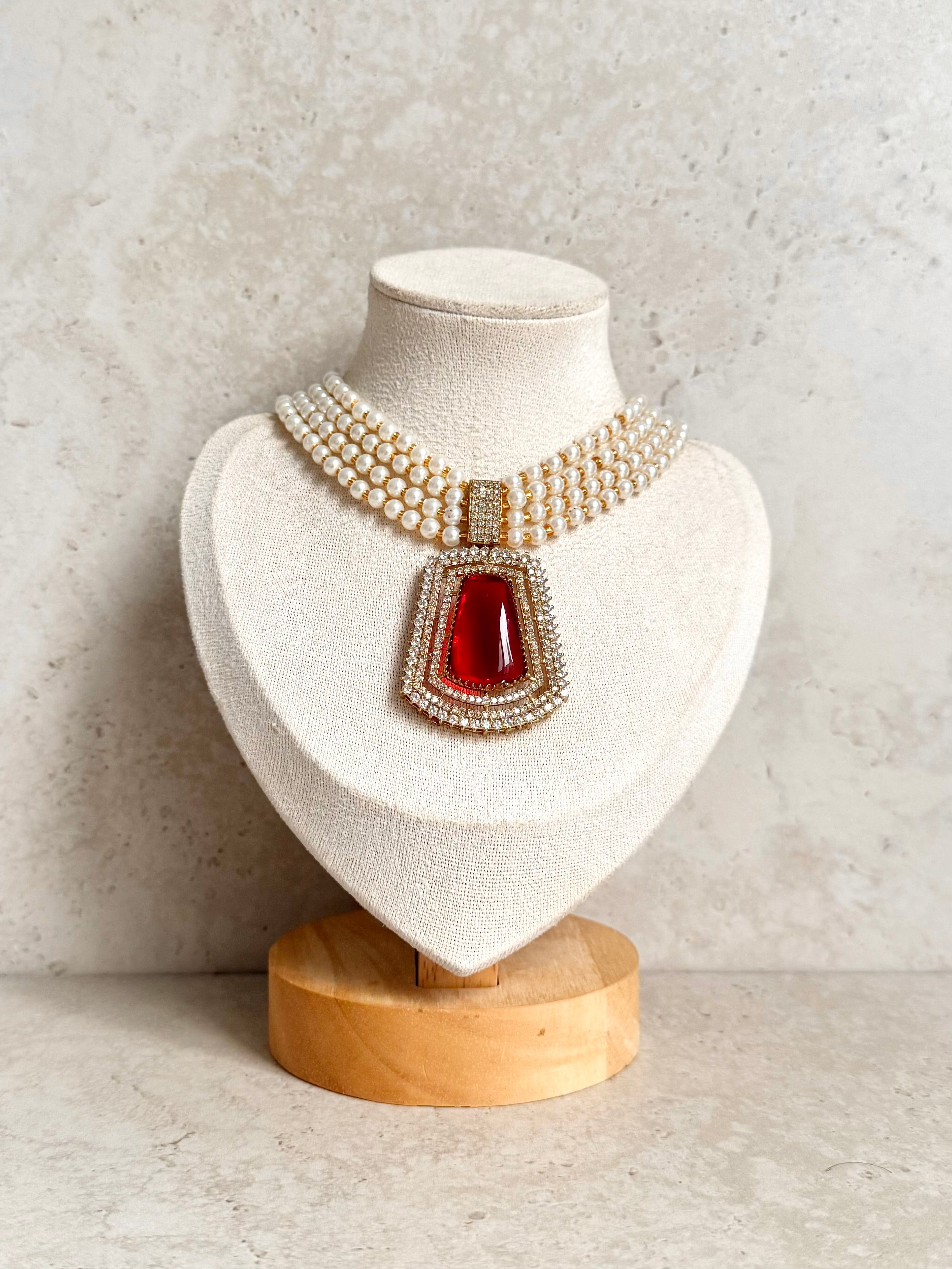 Noor Necklace Set