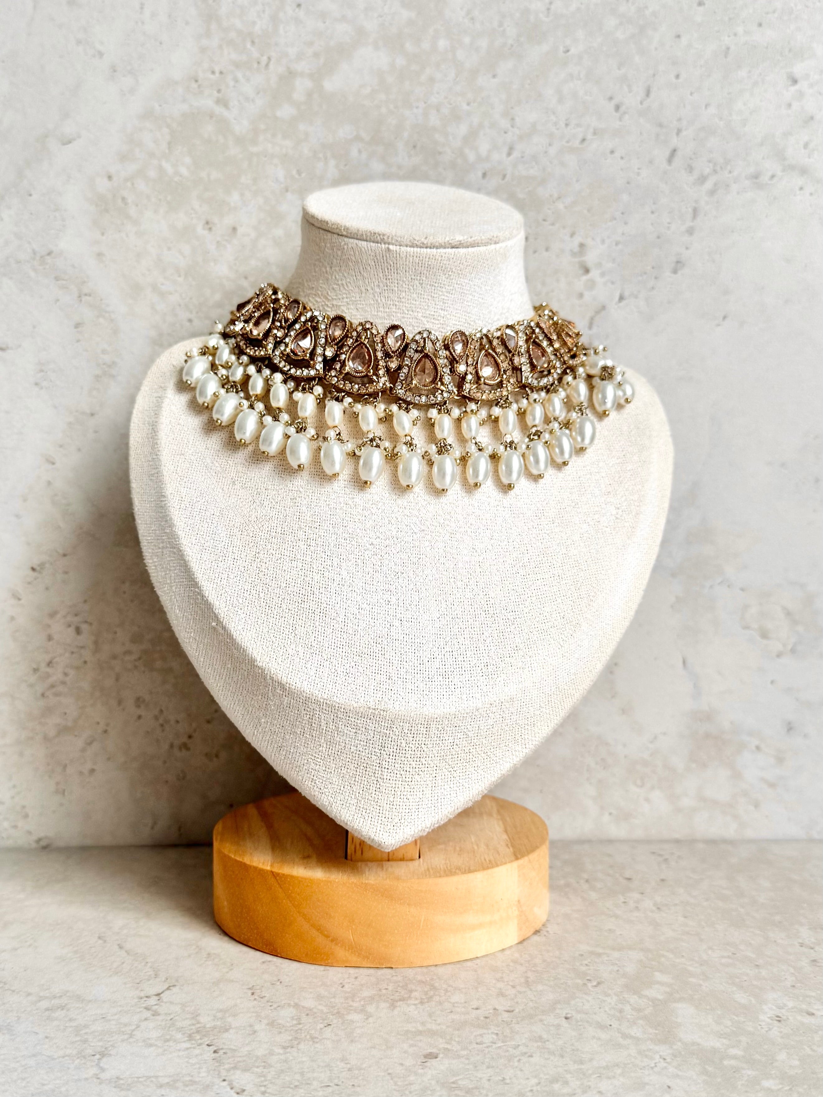 Ash Necklace Set