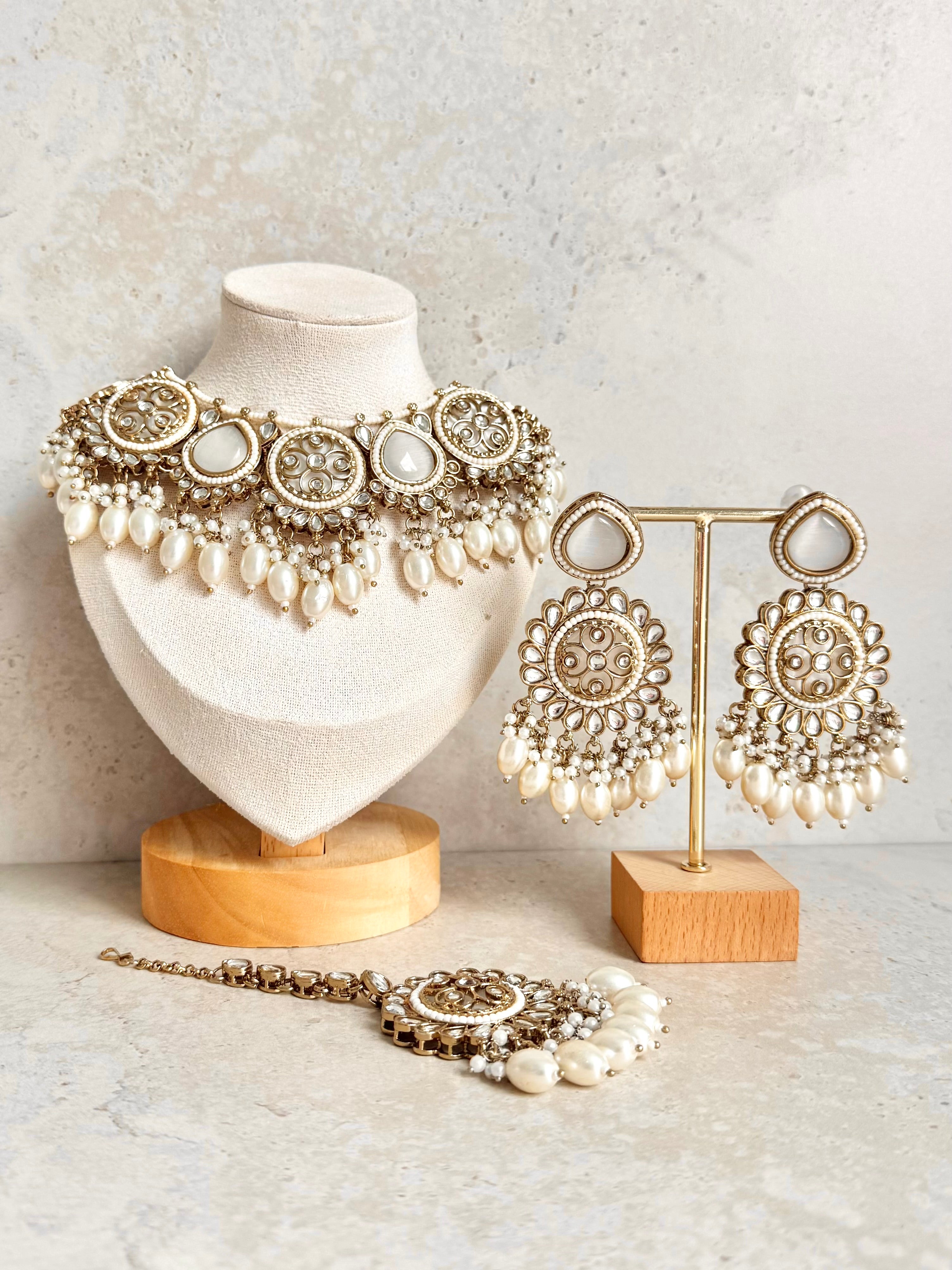 Heena Necklace Set