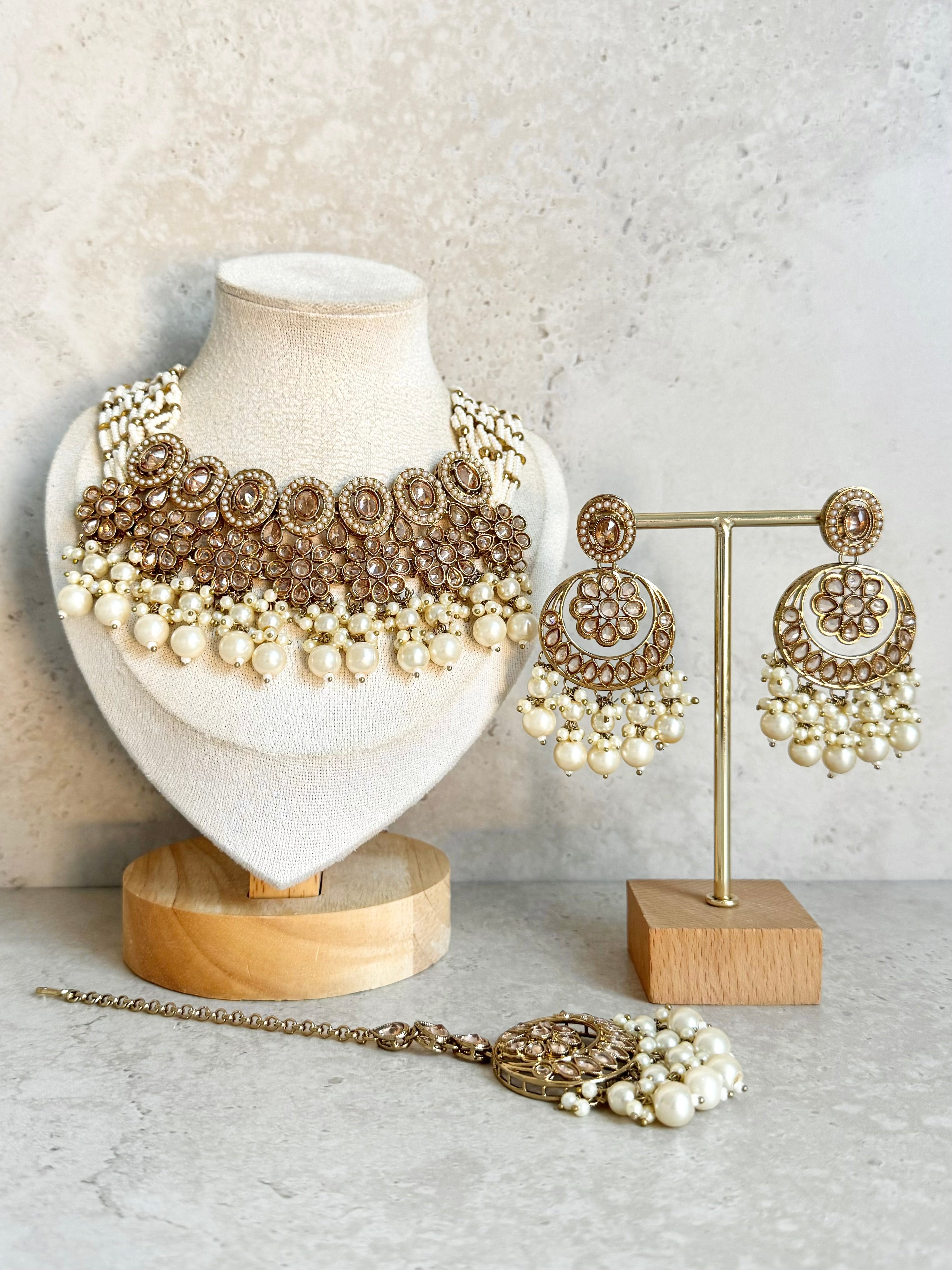 Maira Necklace Set