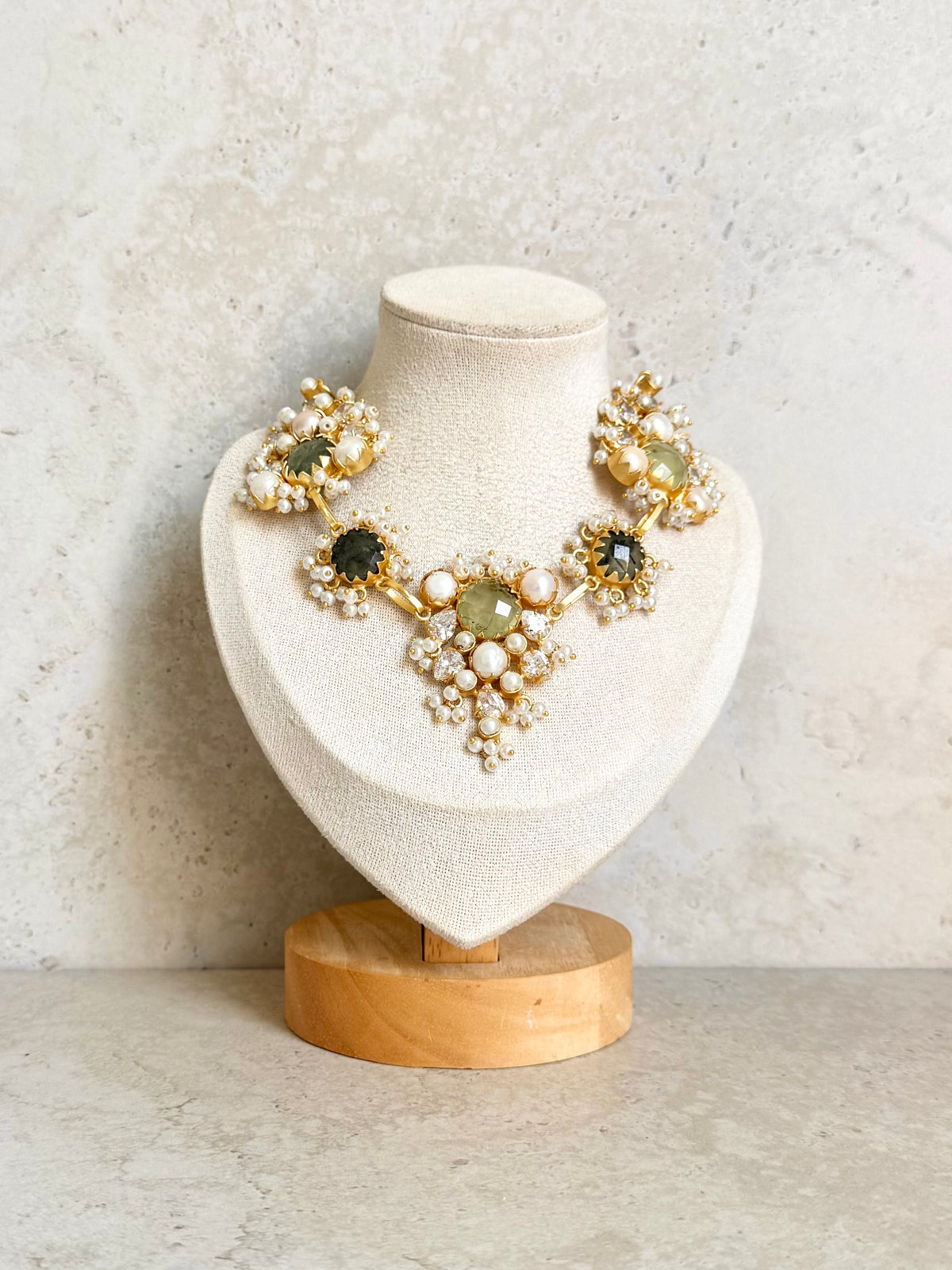 Shriya Necklace Set