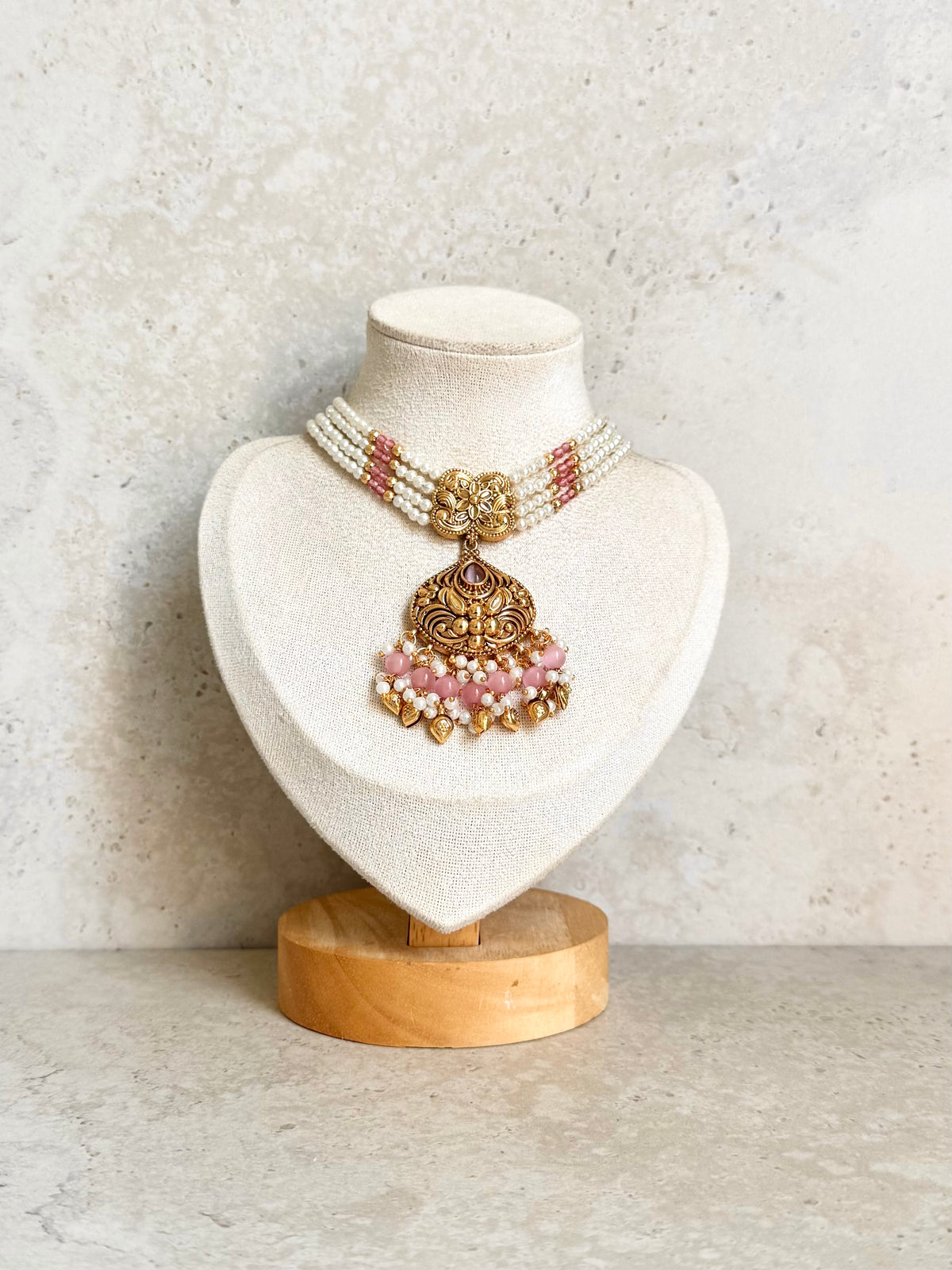 Rubina Necklace Set
