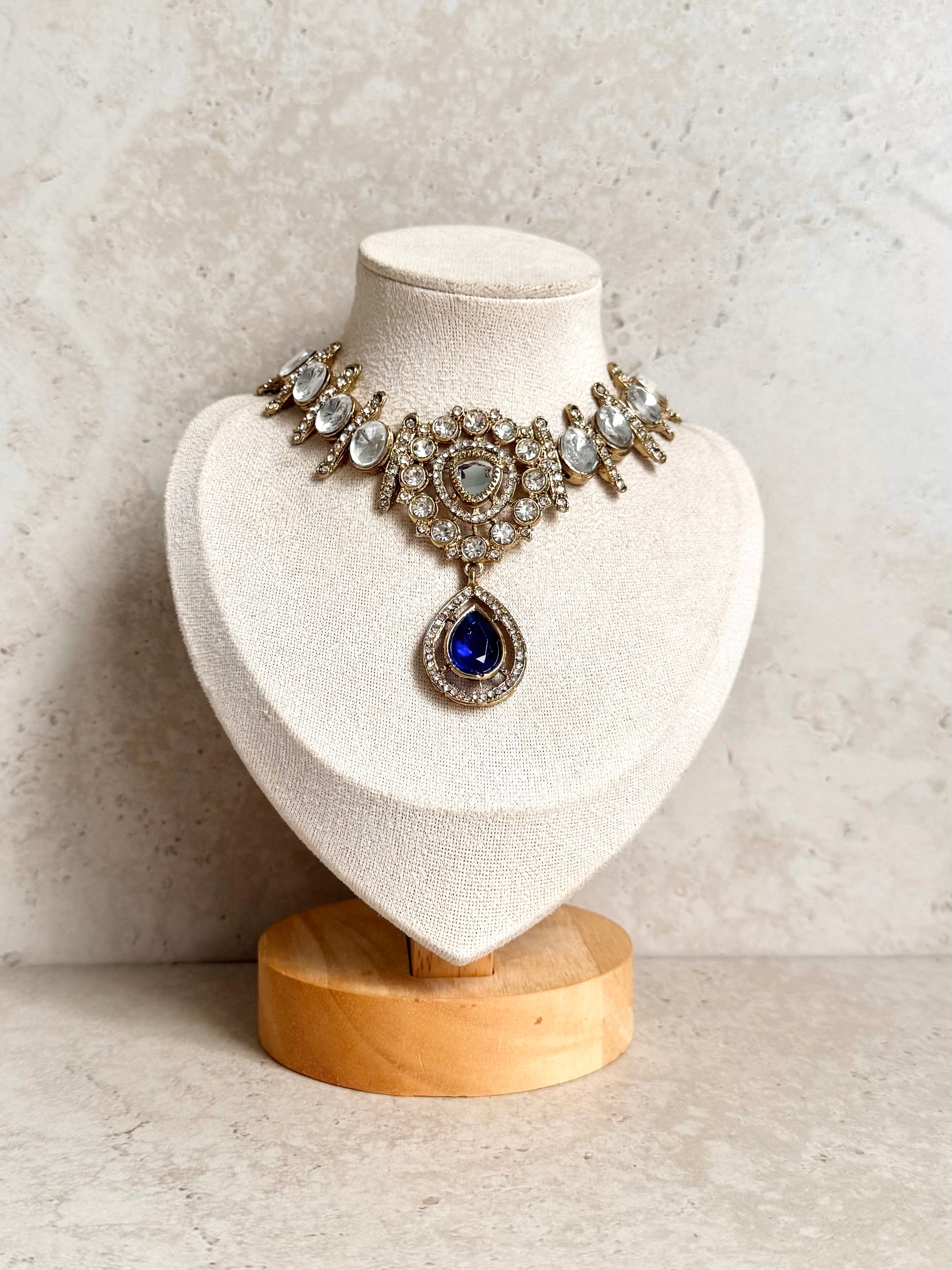 Kavisha Necklace Set