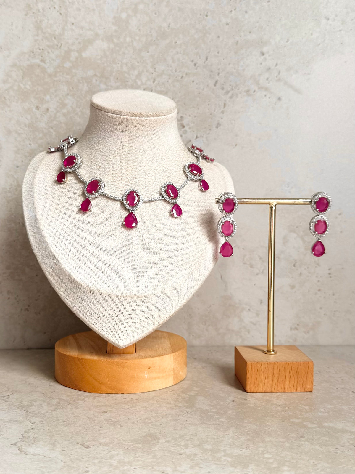 Mansi Necklace Set
