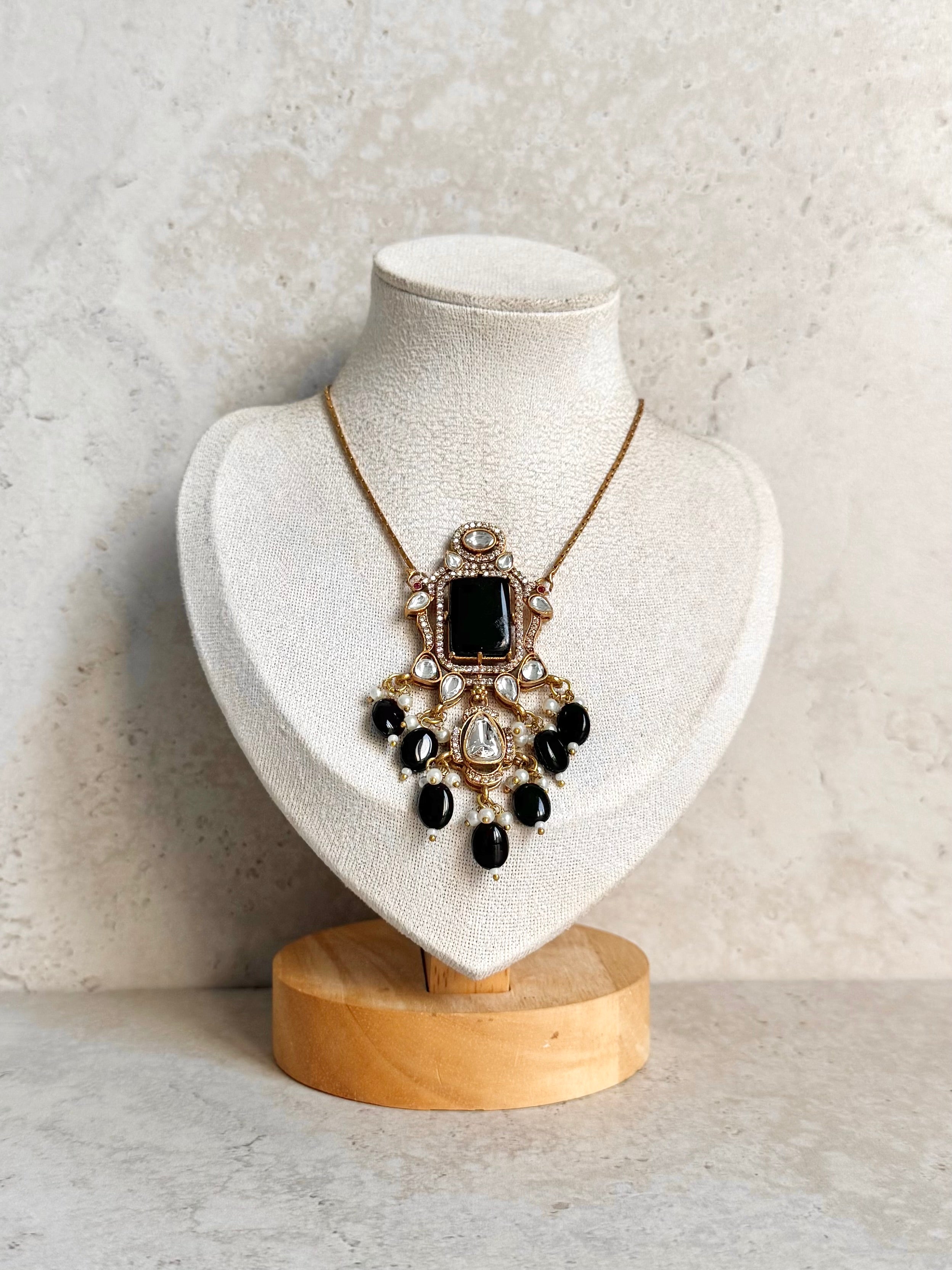 Pragati Necklace Set