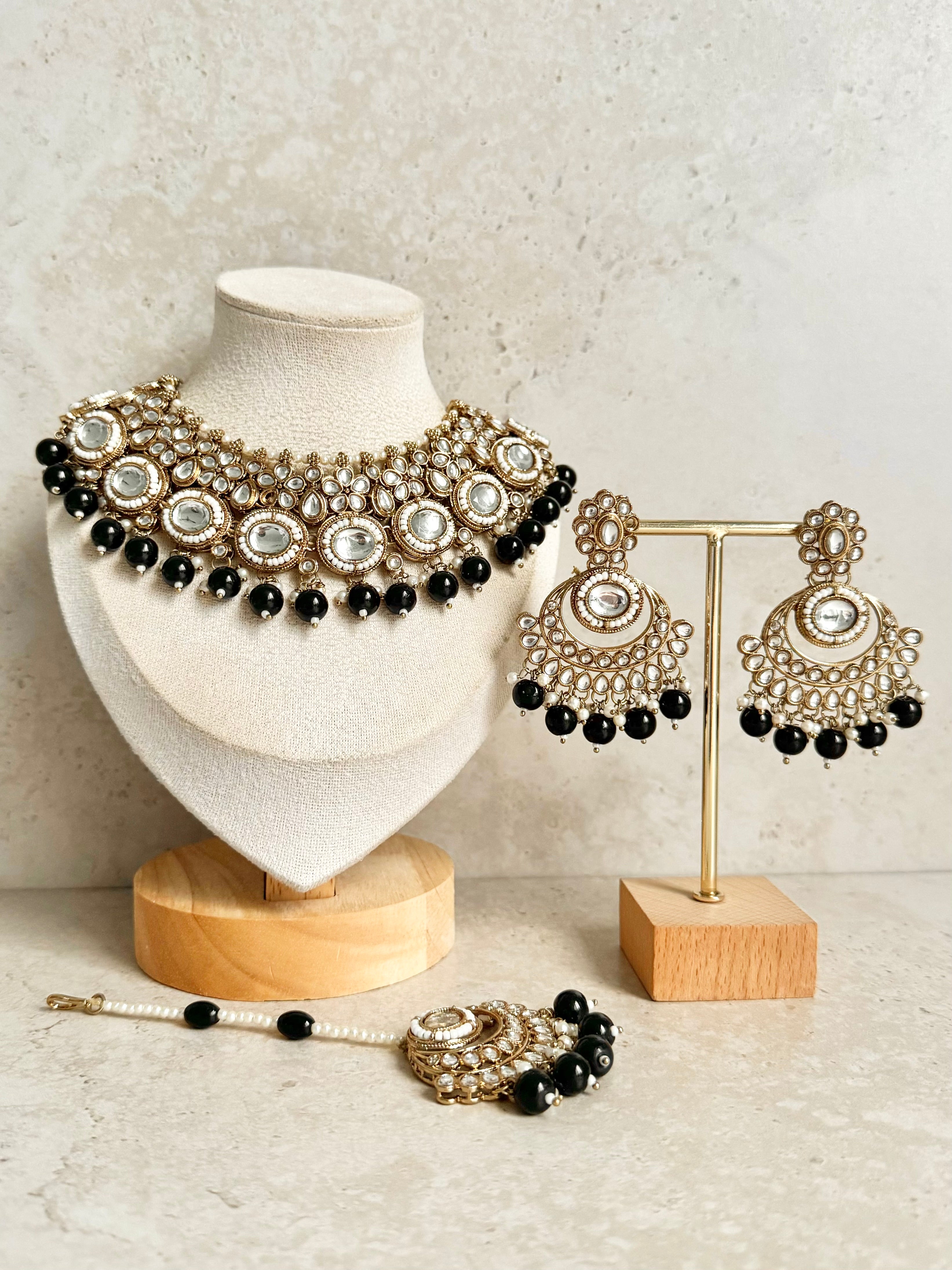 Naira Necklace Set