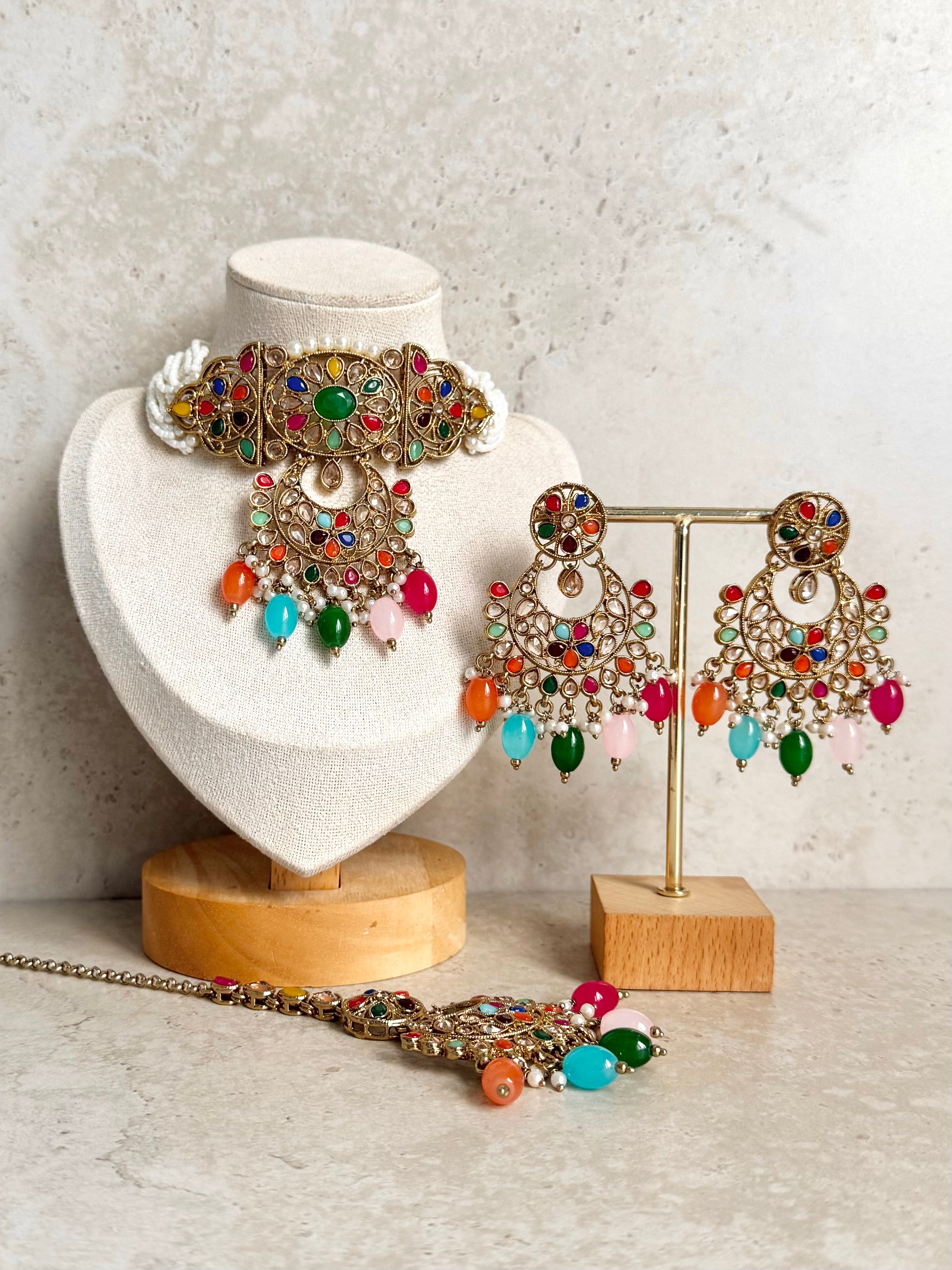 Afrin Necklace Set