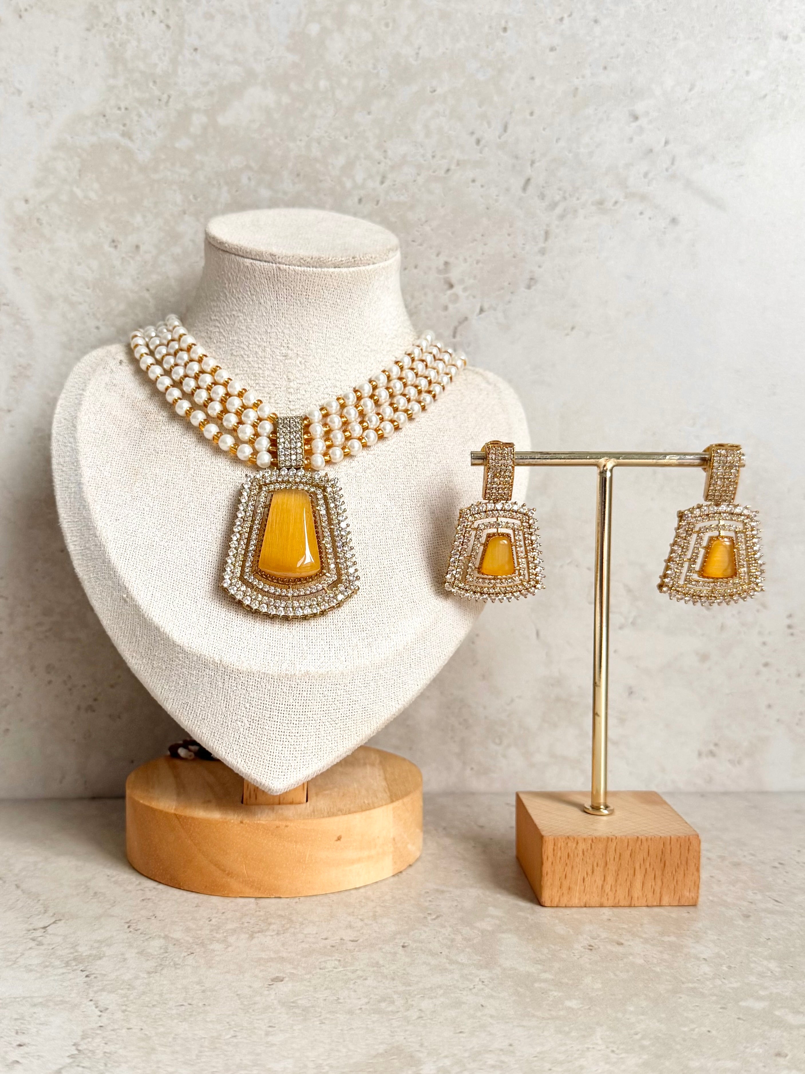 Noor Necklace Set