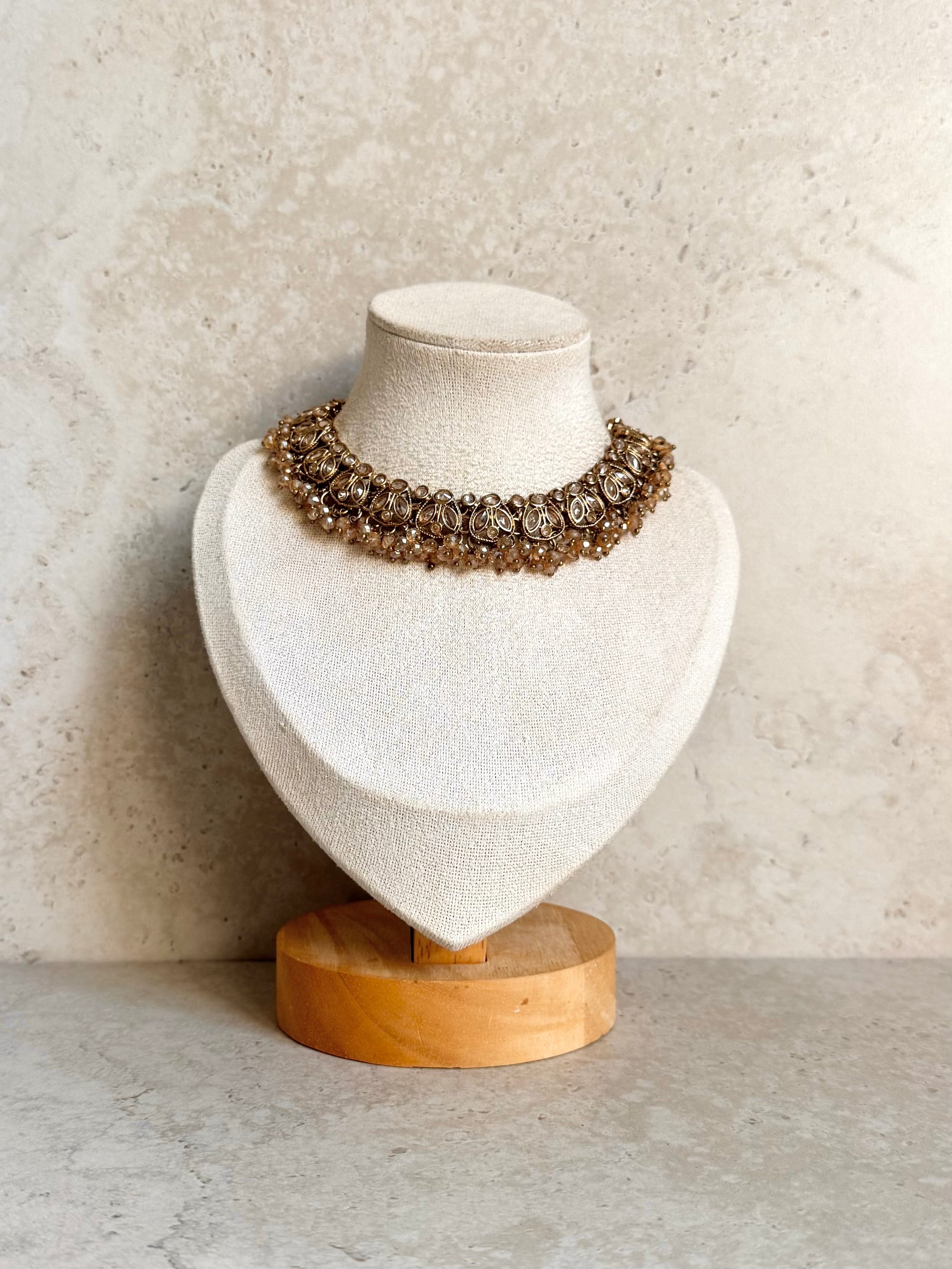 Siya Necklace Set