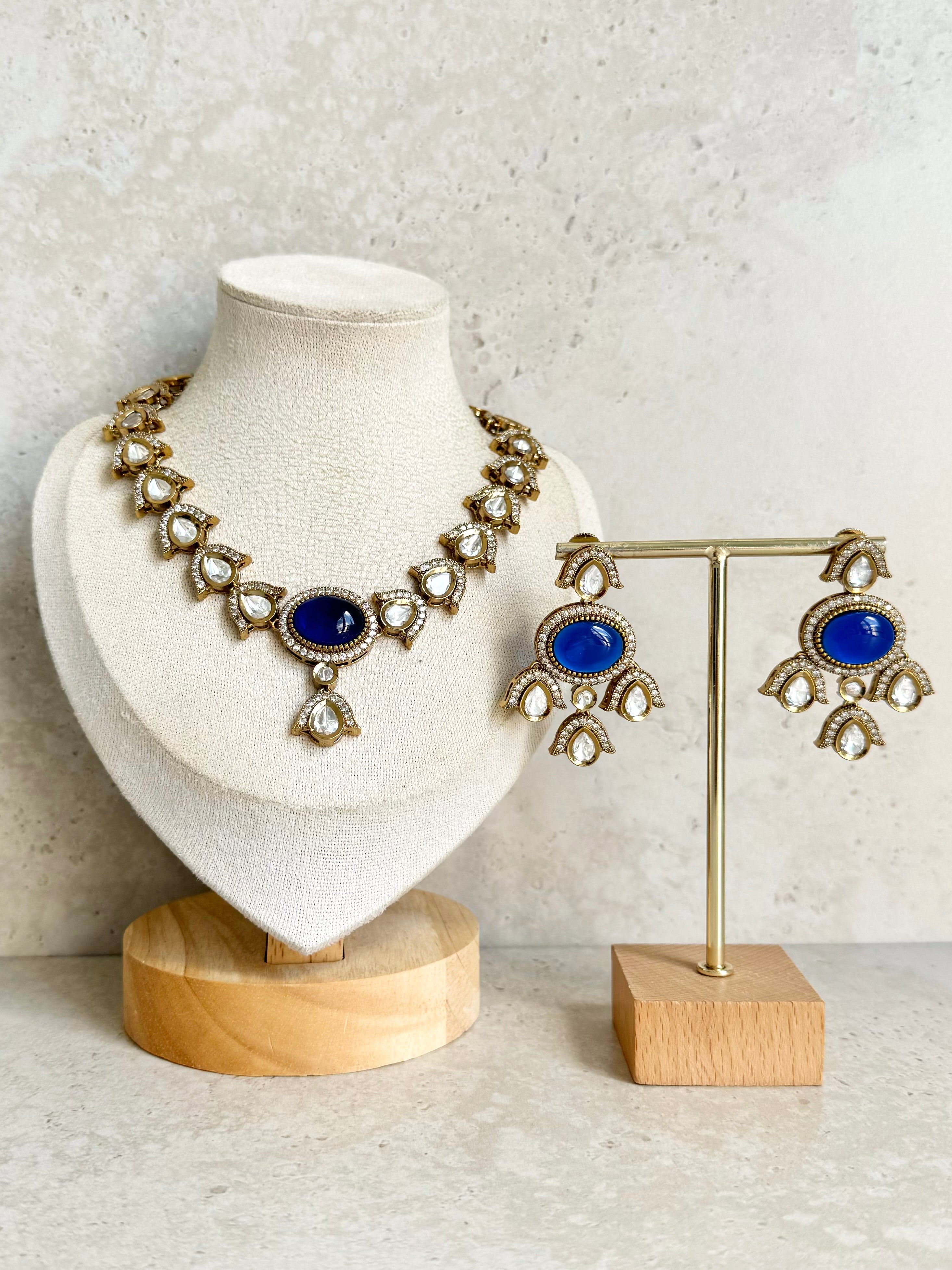 Nimrit Necklace Set