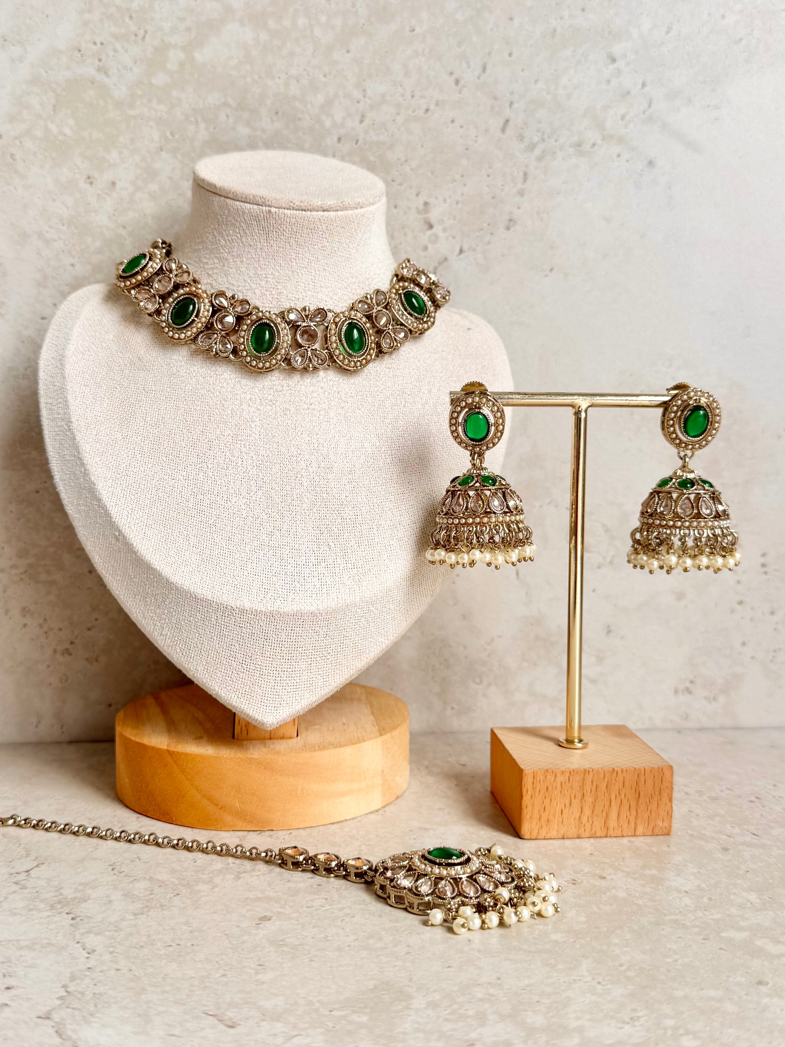 Jaspreet Necklace Set