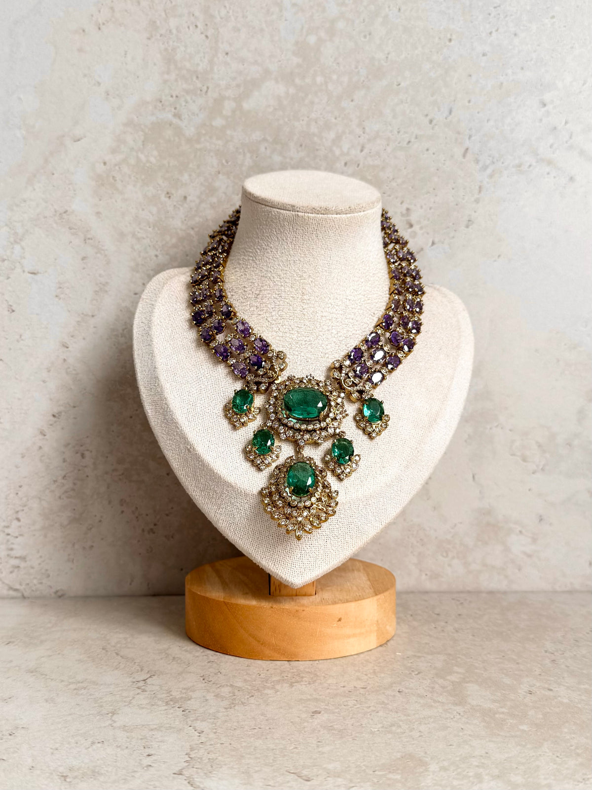 Sujata Necklace Set