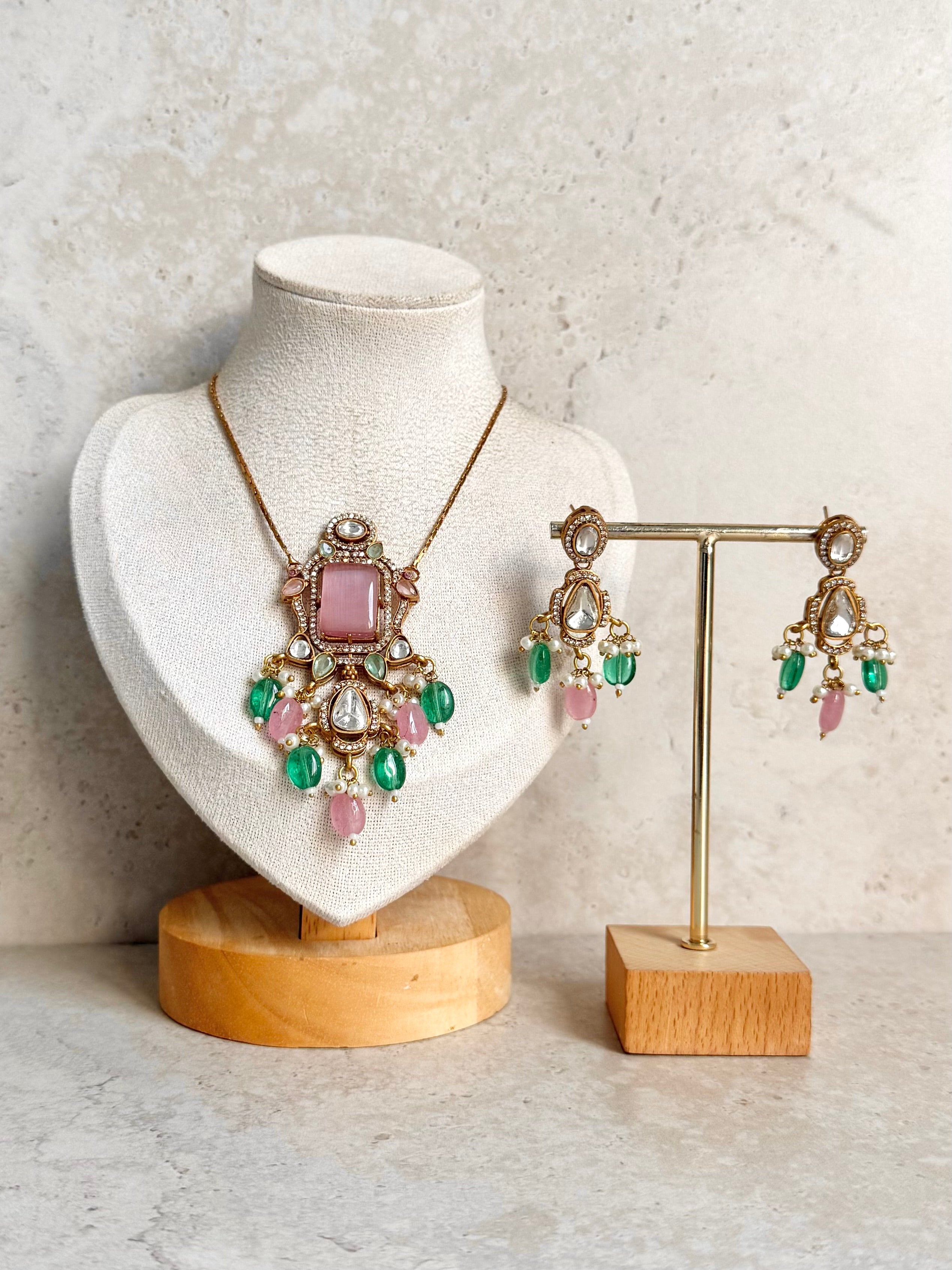 Pragati Necklace Set