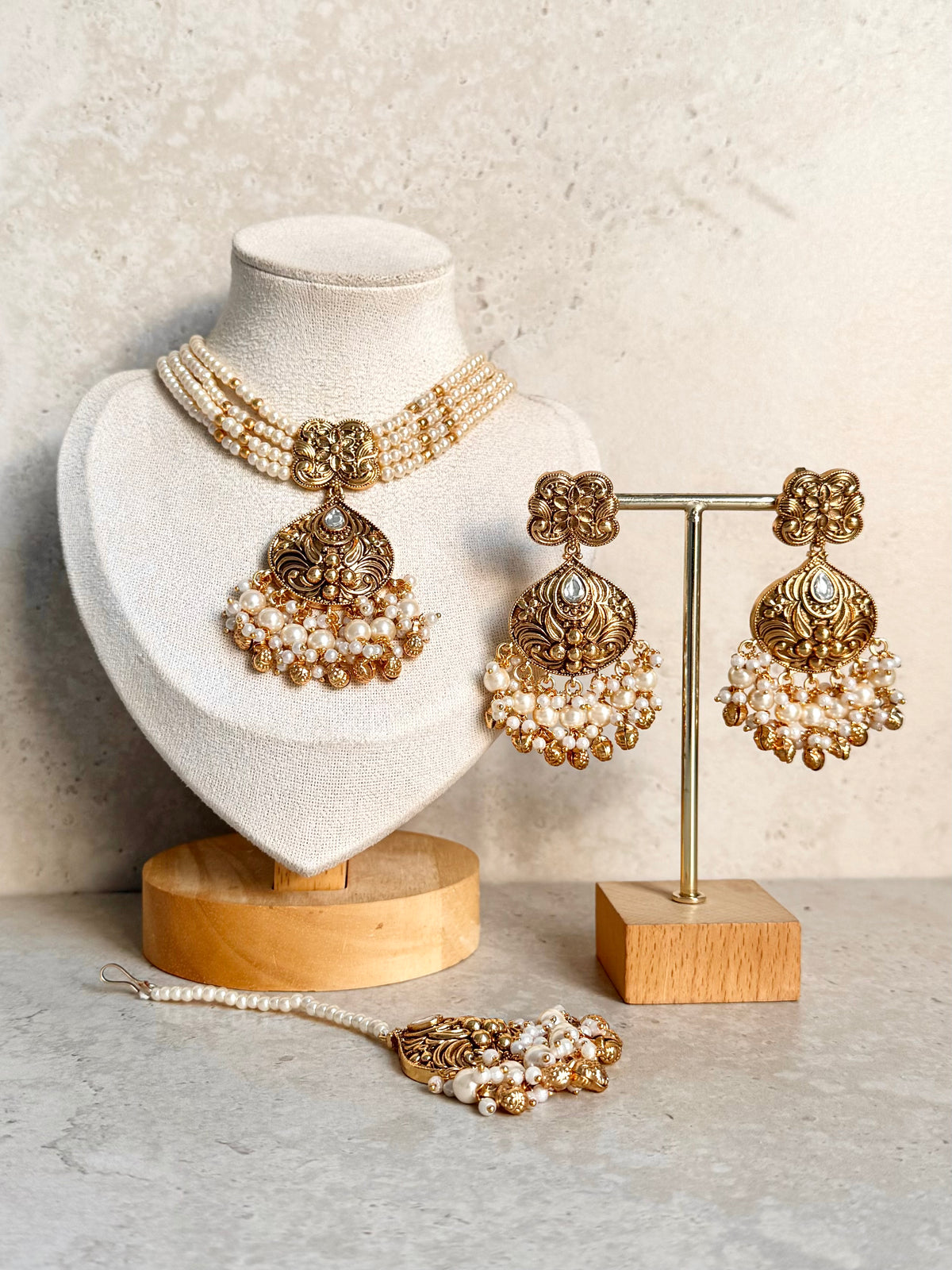 Rubina Necklace Set