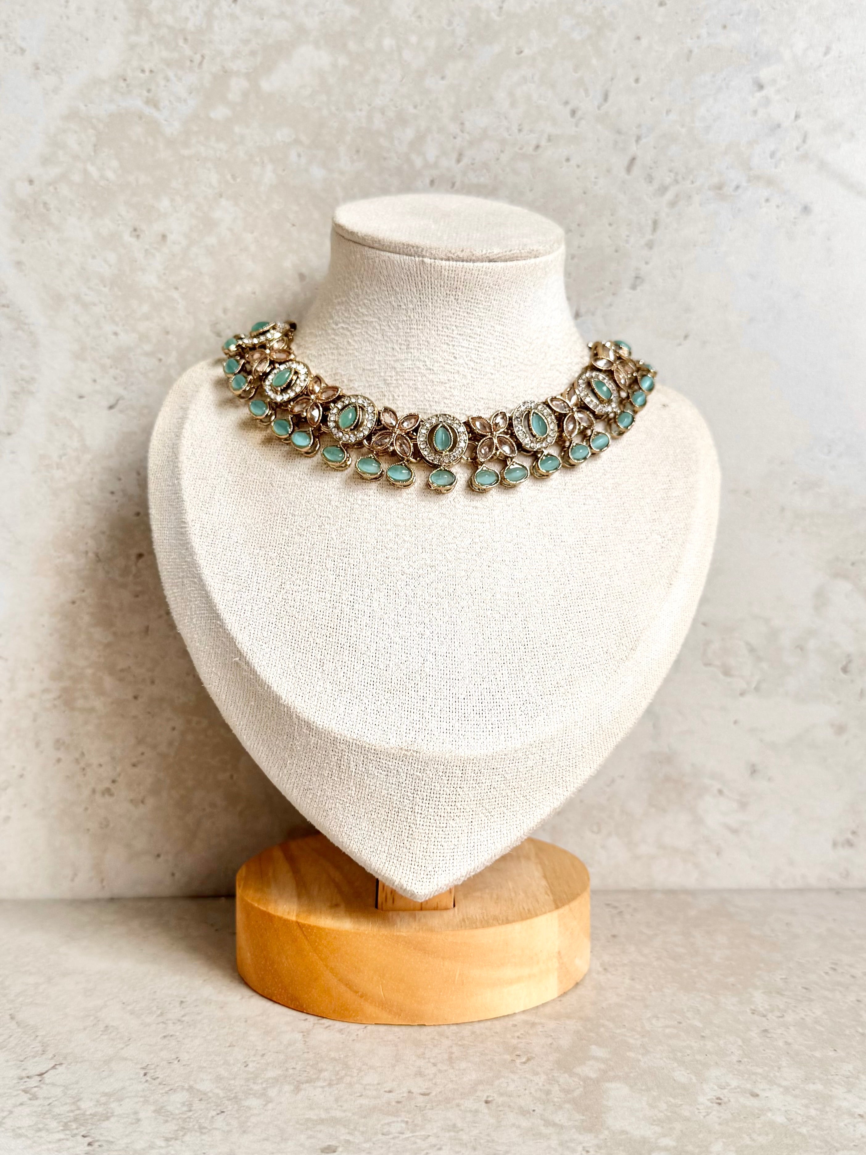 Richa Necklace Set