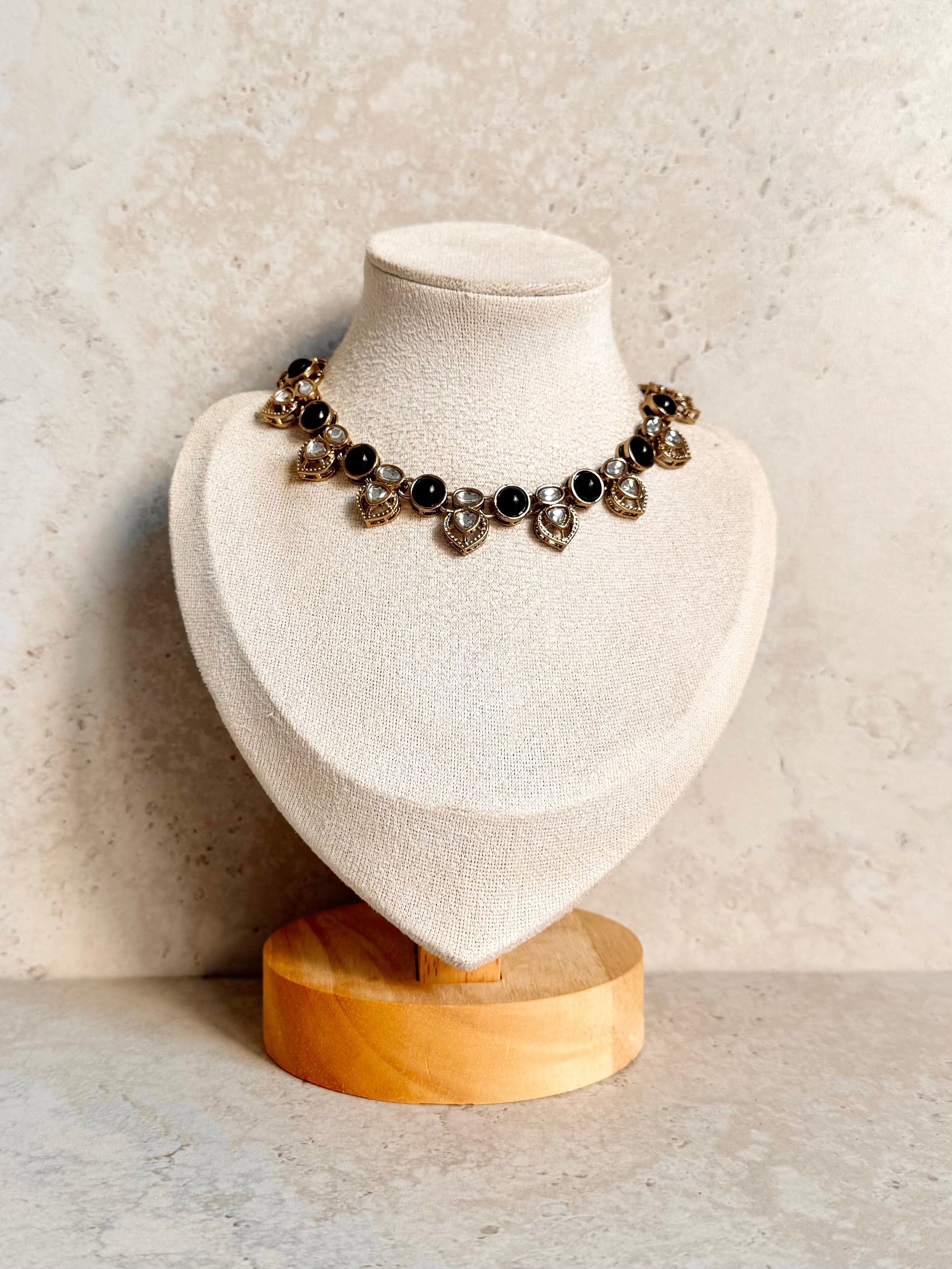 Rubina Necklace Set