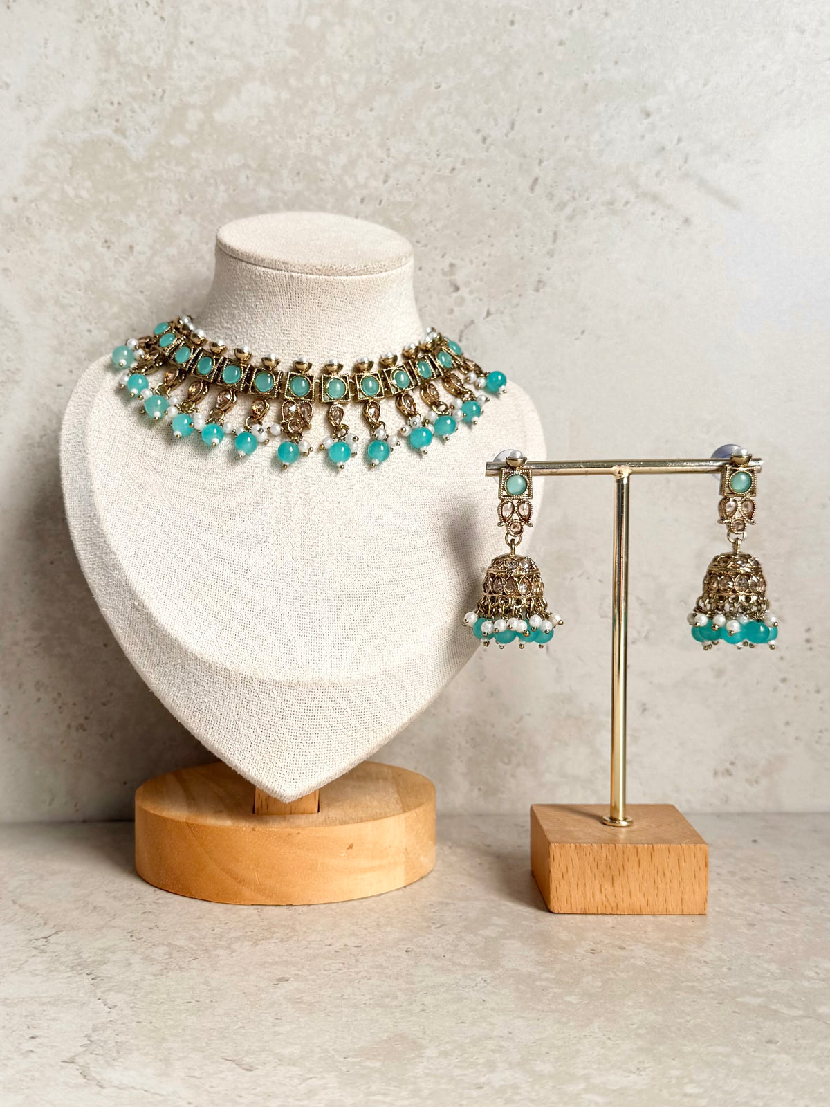 Komal Necklace Set