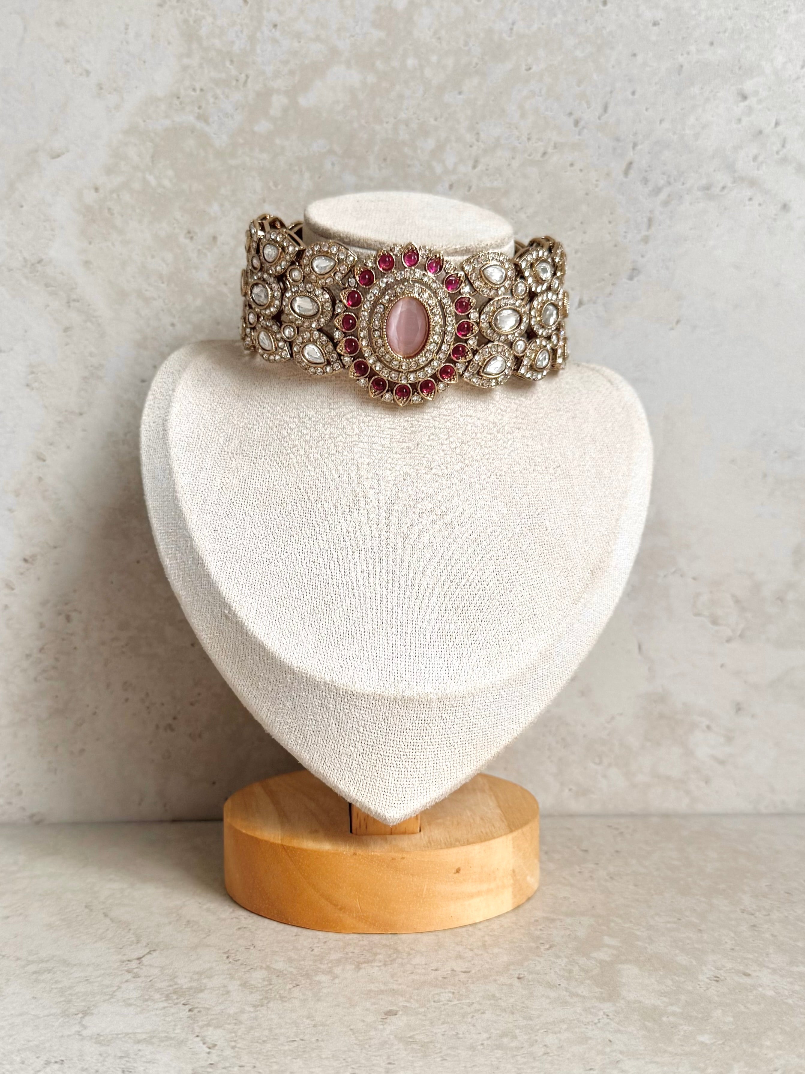 Gurnoor Necklace Set
