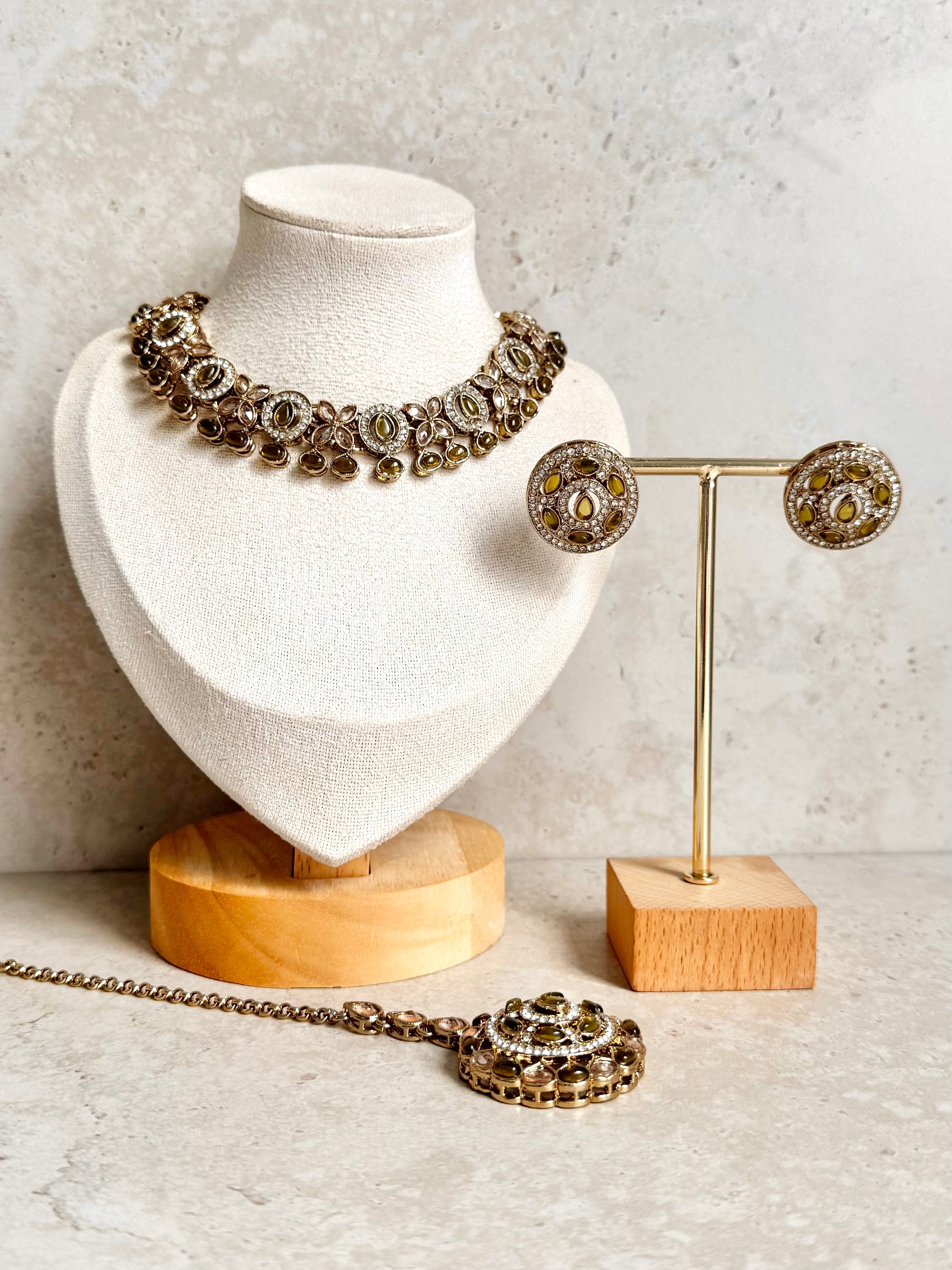 Richa Necklace Set