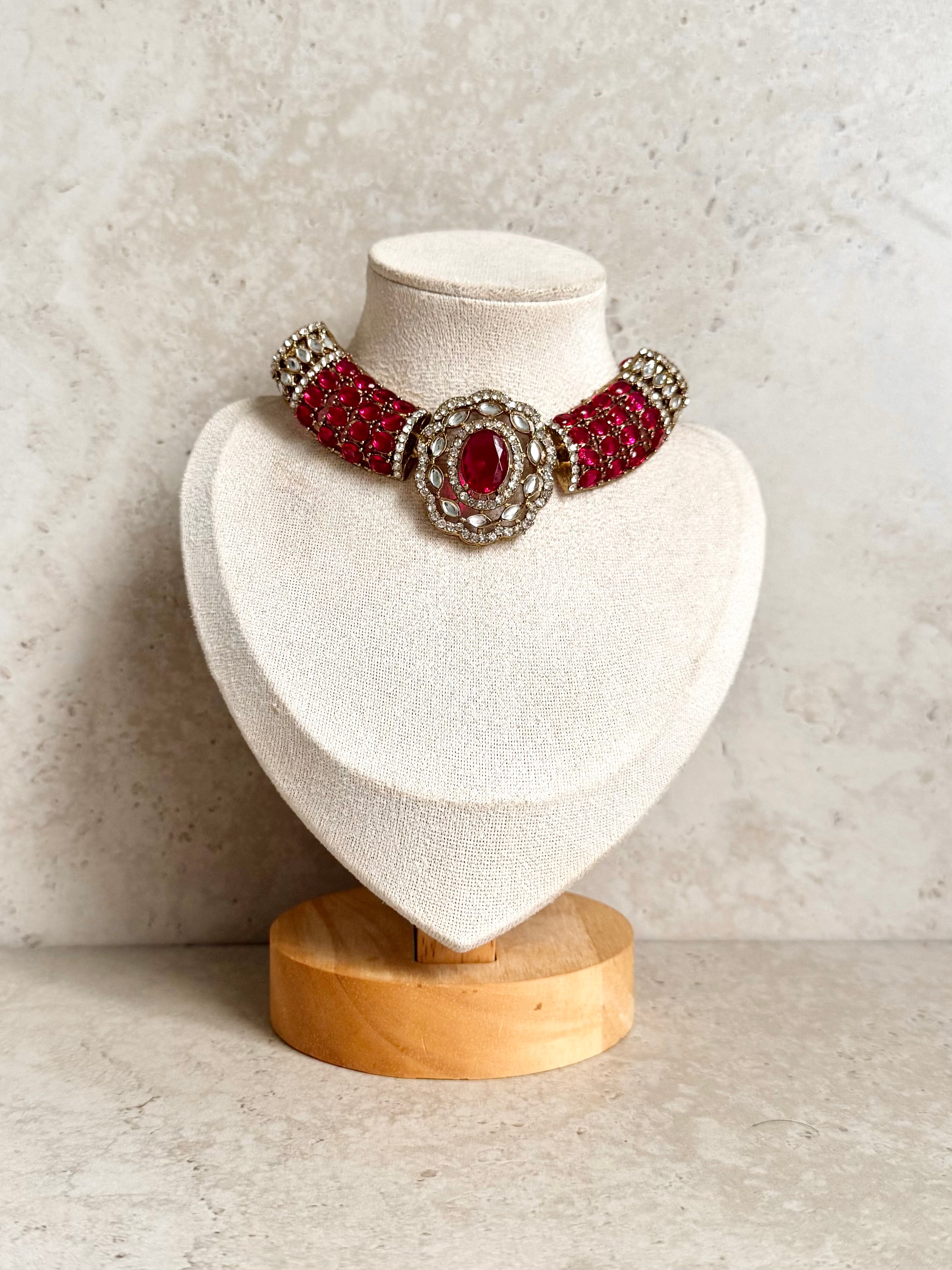 Eman Necklace Set
