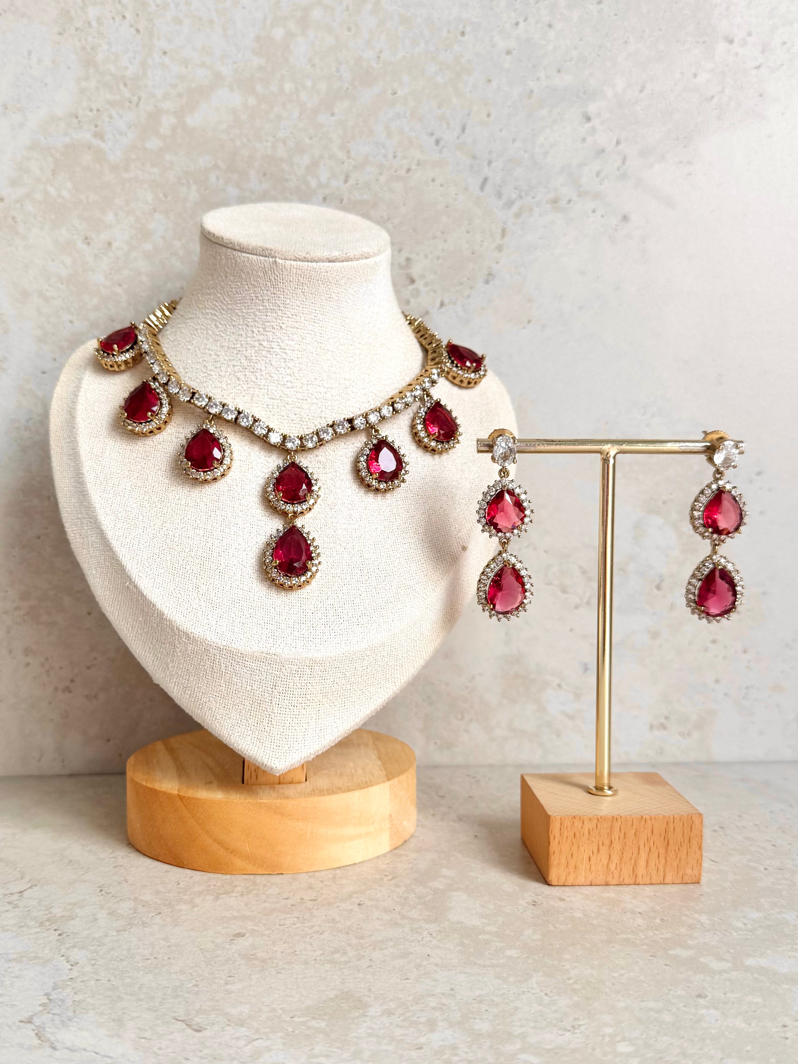Sabreen Necklace Set
