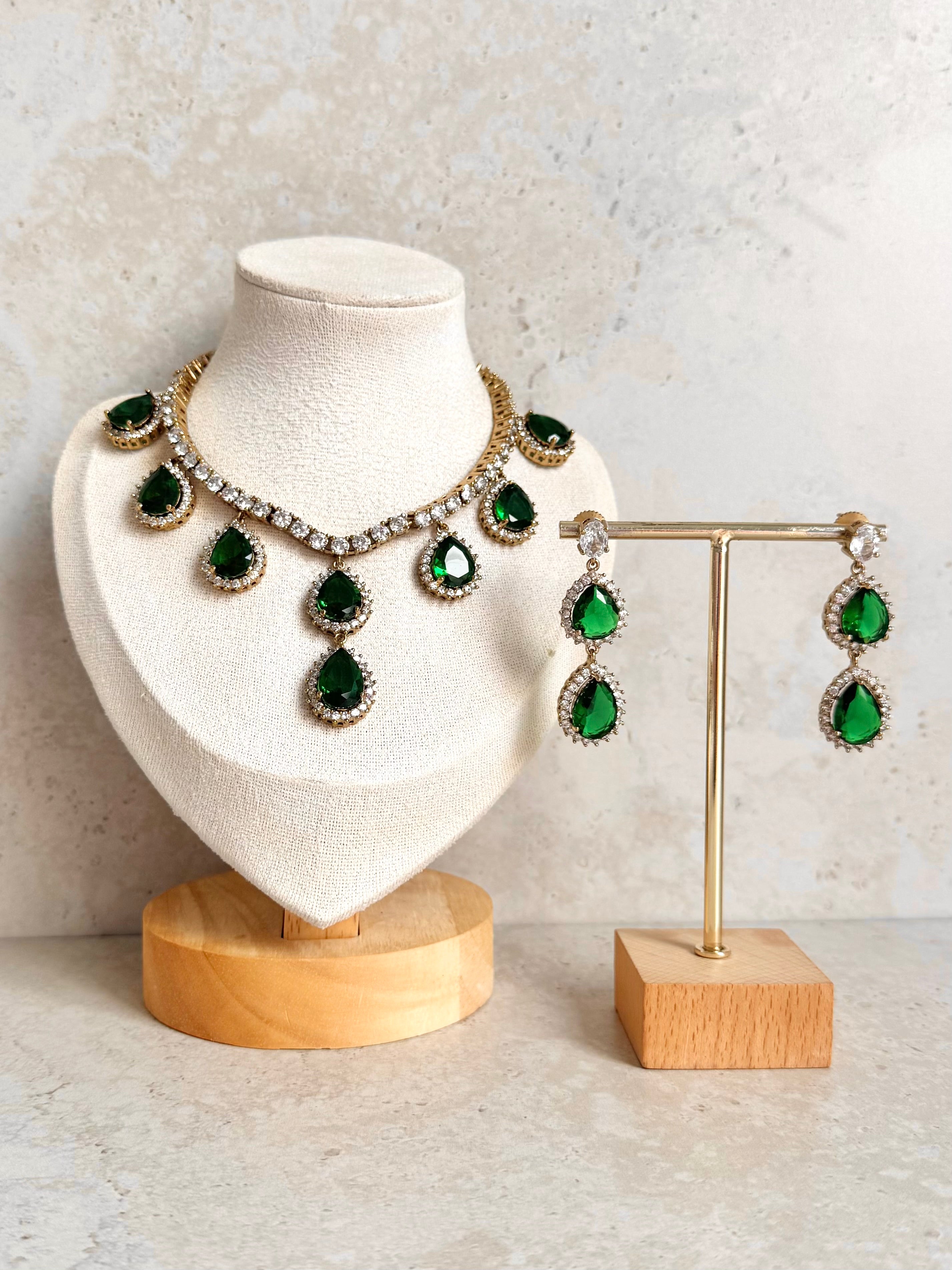 Sabreen Necklace Set
