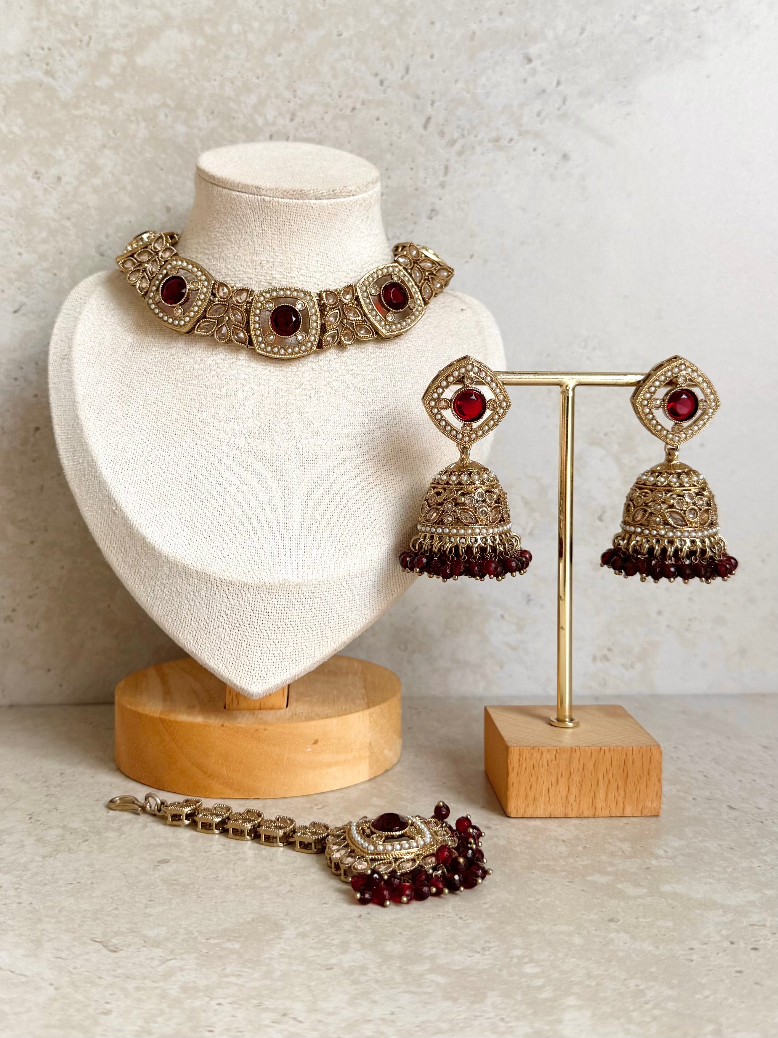 Ridhima Necklace Set