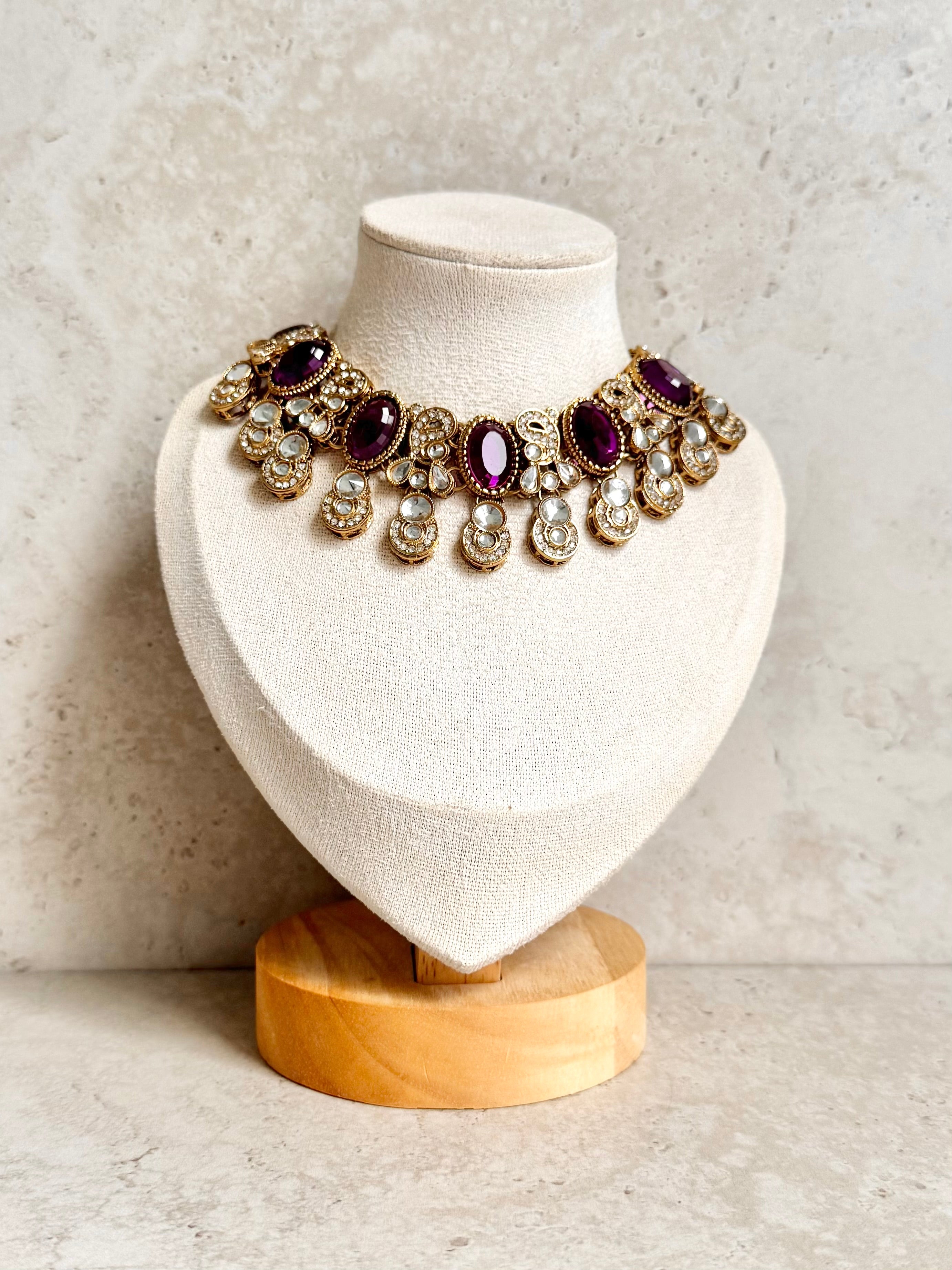 Parneet Necklace Set