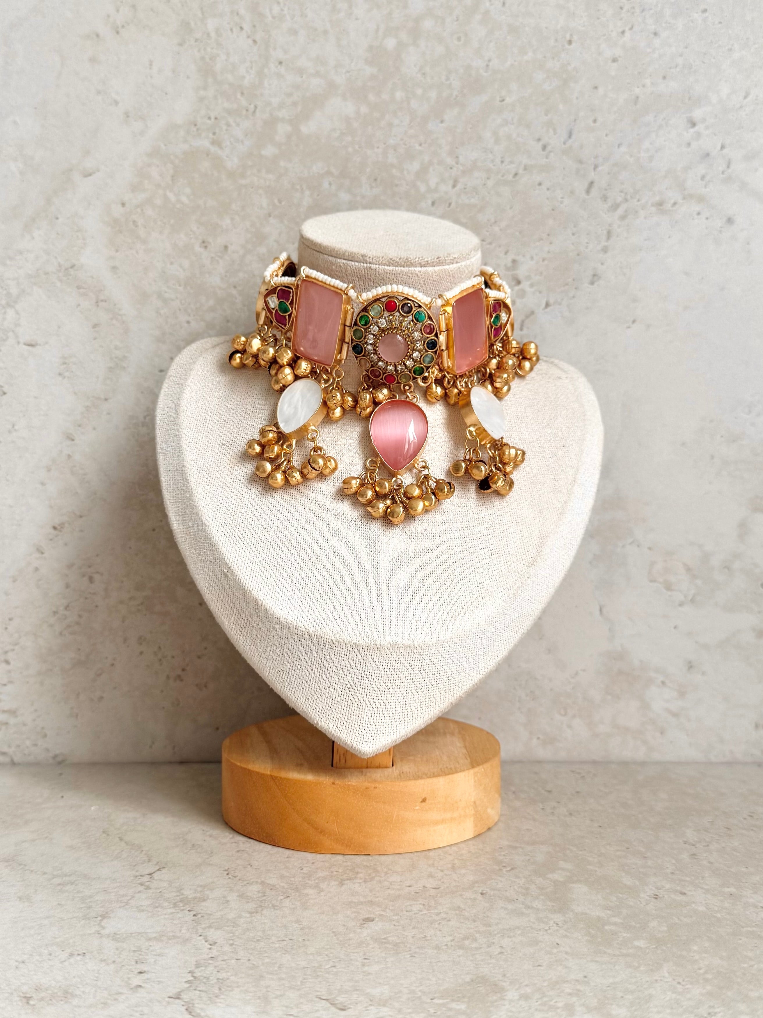 Naina Necklace Set